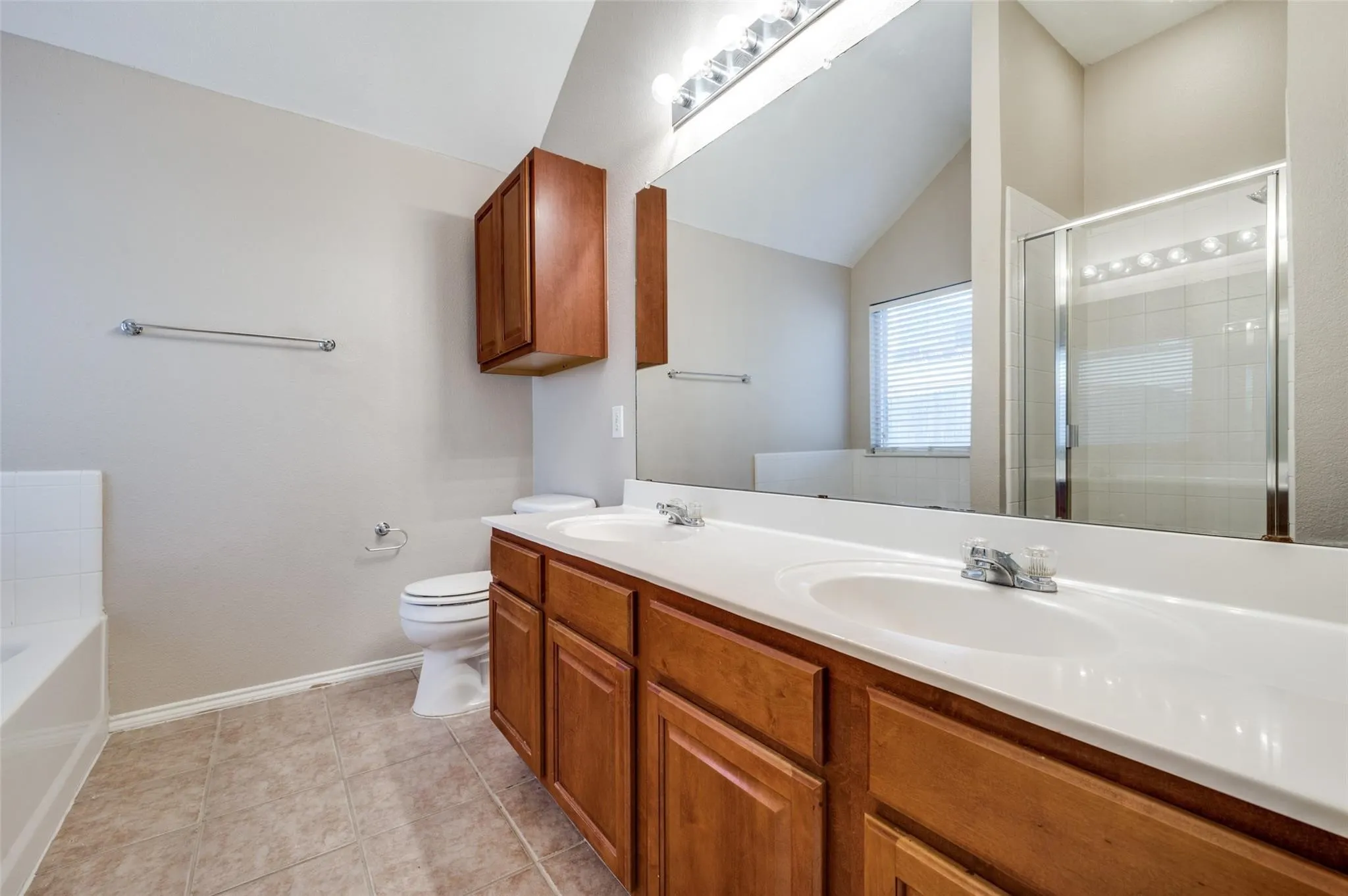 Single Family Residence For Rent in Collin County , 6752 Longhorn Trail, Frisco, Texas 75034, 3 Bedroom, 2 Bathroom, 2 Garage spaces, 1,865 Sqft, built in 2001, mls#21223798, Real Estate Agent in Frisco, Homes For Rent in Collin county, Homes For Rent in Frisco, Realtor in Frisco Texas, Real Estate Brokerage Independent Realty Texas, Luminita Cordes Realtor