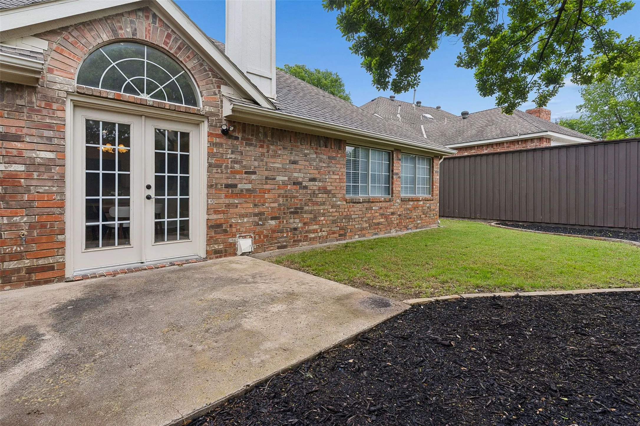 Single Family Residence For Sale in Collin County , 2104 Gent Drive, Plano, Texas 75025, 3 Bedroom, 2 Bathroom, 2 Garage spaces, 2,422 Sqft, built in 1991, mls#21262642, Real Estate Agent in Plano, Homes For Sale in Collin county, Homes For Sale in Plano, Realtor in Plano Texas, Real Estate Brokerage Independent Realty Texas, Luminita Cordes Realtor