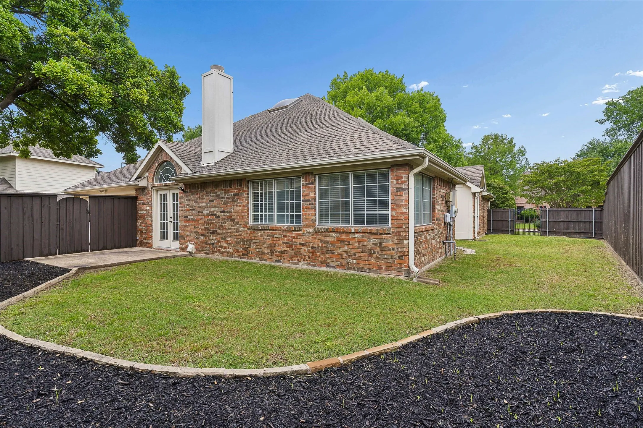 Single Family Residence For Sale in Collin County , 2104 Gent Drive, Plano, Texas 75025, 3 Bedroom, 2 Bathroom, 2 Garage spaces, 2,422 Sqft, built in 1991, mls#21262642, Real Estate Agent in Plano, Homes For Sale in Collin county, Homes For Sale in Plano, Realtor in Plano Texas, Real Estate Brokerage Independent Realty Texas, Luminita Cordes Realtor