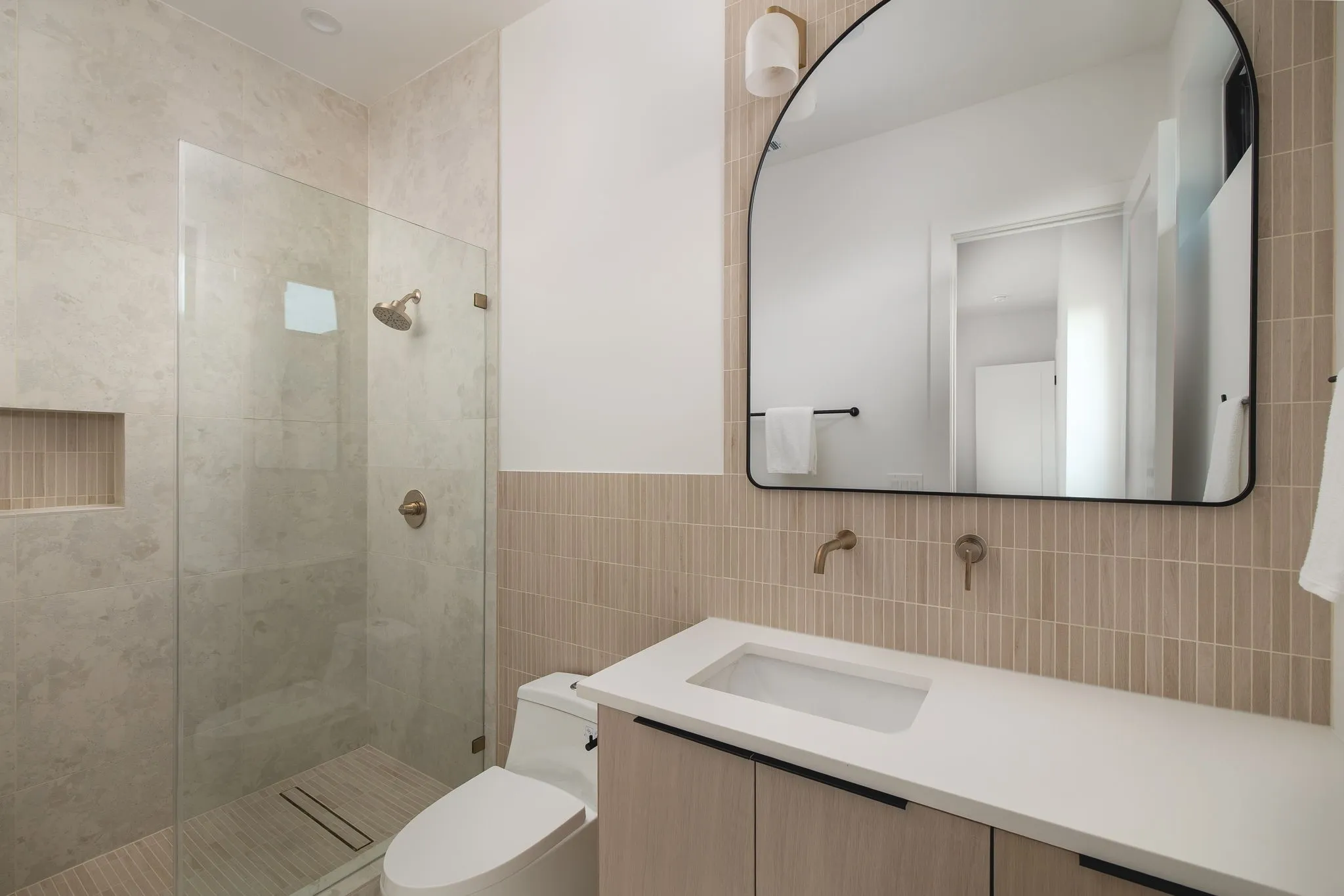 Single Family Residence For Sale in Dallas County , 7111 Coronado Avenue, Dallas, Texas 75214, 5 Bedroom, 5 Bathroom, 2 Garage spaces, 4,691 Sqft, built in 2025, mls#21263784, Real Estate Agent in Dallas, Homes For Sale in Dallas county, Homes For Sale in Dallas, Realtor in Dallas Texas, Real Estate Brokerage Independent Realty Texas, Luminita Cordes Realtor