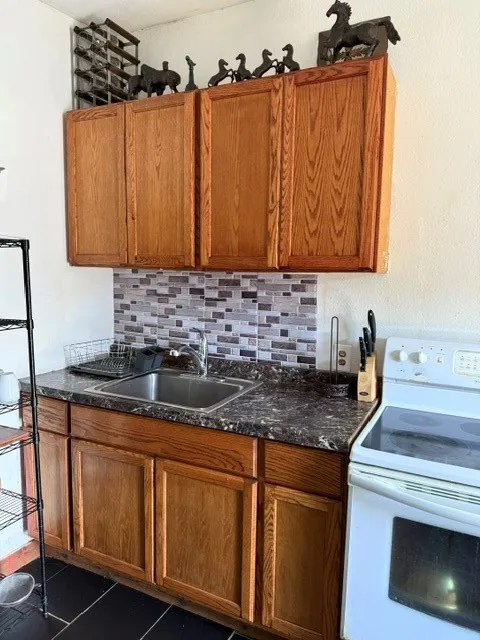 Single Family Residence For Sale in Tarrant County , 3028 Carnation Avenue, Fort Worth, Texas 76111, 3 Bedroom, 2 Bathroom, Garage spaces, 1,162 Sqft, built in 1940, mls#21263588, Real Estate Agent in Fort Worth, Homes For Sale in Tarrant county, Homes For Sale in Fort Worth, Realtor in Fort Worth Texas, Real Estate Brokerage Independent Realty Texas, Luminita Cordes Realtor