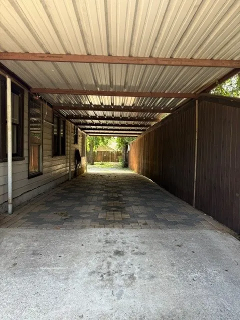 Single Family Residence For Sale in Tarrant County , 3028 Carnation Avenue, Fort Worth, Texas 76111, 3 Bedroom, 2 Bathroom, Garage spaces, 1,162 Sqft, built in 1940, mls#21263588, Real Estate Agent in Fort Worth, Homes For Sale in Tarrant county, Homes For Sale in Fort Worth, Realtor in Fort Worth Texas, Real Estate Brokerage Independent Realty Texas, Luminita Cordes Realtor