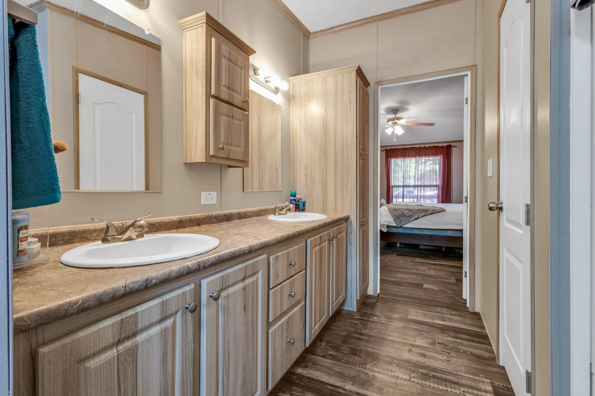 Mobile Home For Sale in Wood County , 935 Indian Gap, Quitman, Texas 75783, 4 Bedroom, 2 Bathroom, Garage spaces, 1,664 Sqft, built in 2020, mls#21263222, Real Estate Agent in Quitman, Homes For Sale in Wood county, Homes For Sale in Quitman, Realtor in Quitman Texas, Real Estate Brokerage Independent Realty Texas, Luminita Cordes Realtor