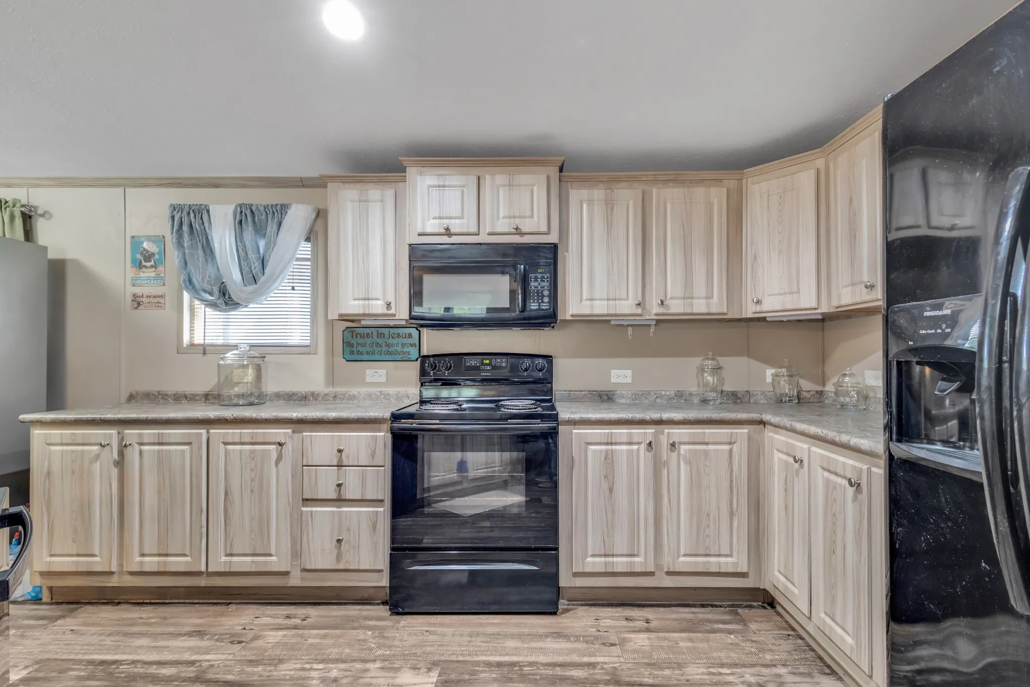 Mobile Home For Sale in Wood County , 935 Indian Gap, Quitman, Texas 75783, 4 Bedroom, 2 Bathroom, Garage spaces, 1,664 Sqft, built in 2020, mls#21263222, Real Estate Agent in Quitman, Homes For Sale in Wood county, Homes For Sale in Quitman, Realtor in Quitman Texas, Real Estate Brokerage Independent Realty Texas, Luminita Cordes Realtor