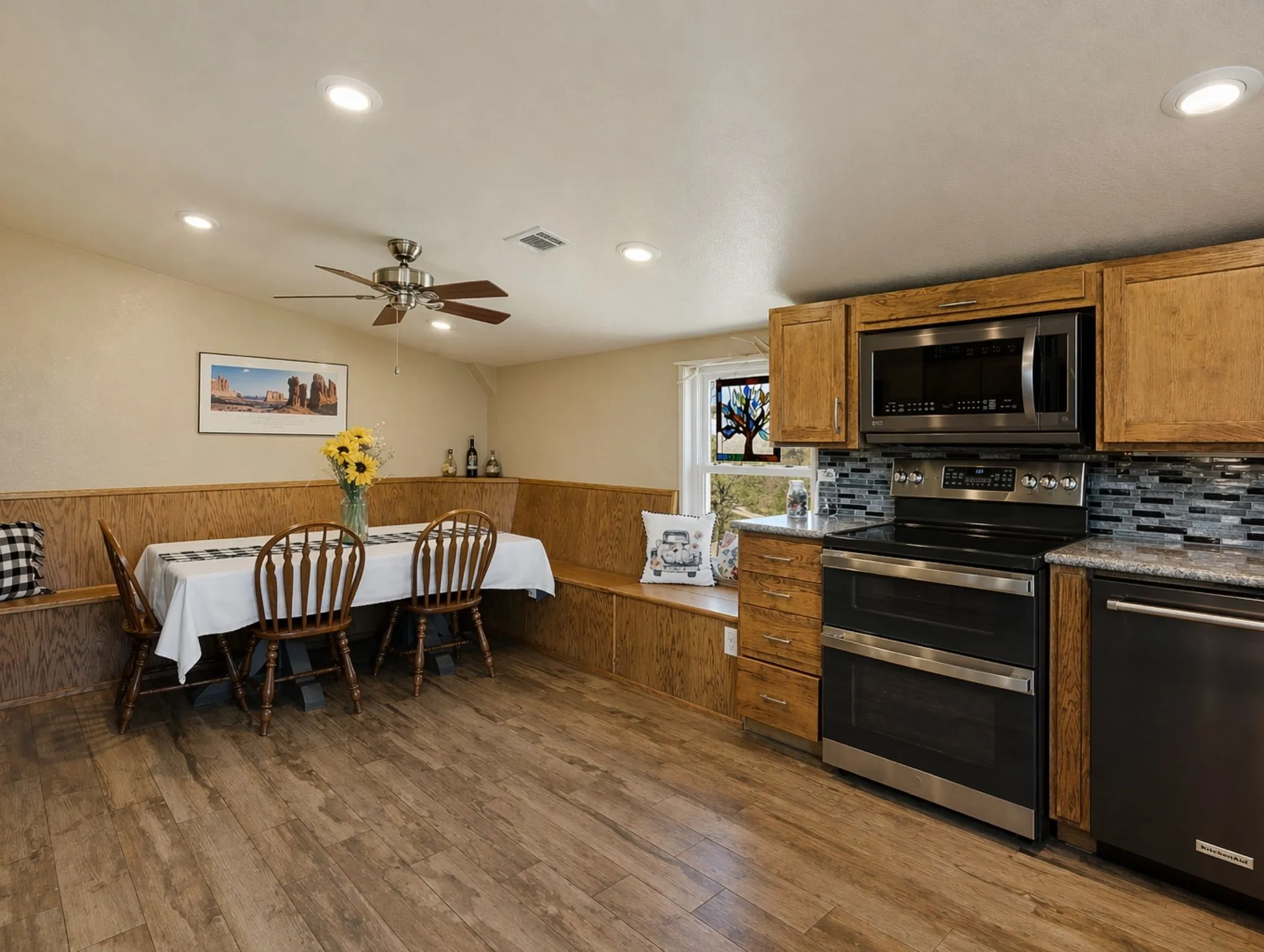 Farm For Sale in Grayson County , 26100 Us-377-Br, Whitesboro, Texas 76273, 4 Bedrooms, 3 Bathrooms, 6 Garage spaces, 2,400 Sqft, built in 2014, Price $5,200,000, mls#21189599, Real Estate Agent in Whitesboro, Homes For Sale in Grayson county, Homes For Sale in Whitesboro, Realtor in Whitesboro Texas, Real Estate Brokerage Independent Realty Texas, Luminita Cordes Realtor