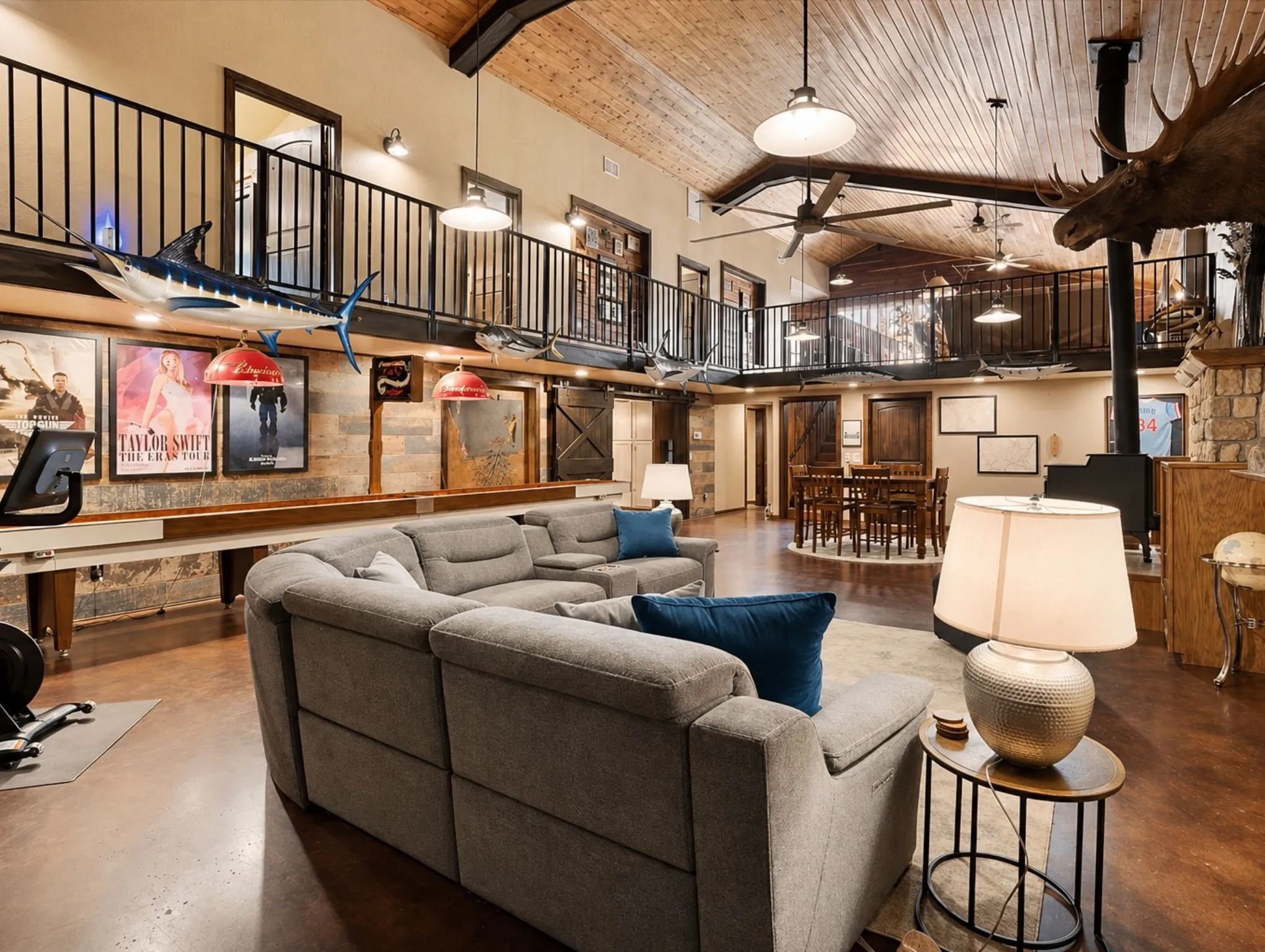 Farm For Sale in Grayson County , 26100 Us-377-Br, Whitesboro, Texas 76273, 4 Bedrooms, 3 Bathrooms, 6 Garage spaces, 2,400 Sqft, built in 2014, Price $5,200,000, mls#21189599, Real Estate Agent in Whitesboro, Homes For Sale in Grayson county, Homes For Sale in Whitesboro, Realtor in Whitesboro Texas, Real Estate Brokerage Independent Realty Texas, Luminita Cordes Realtor