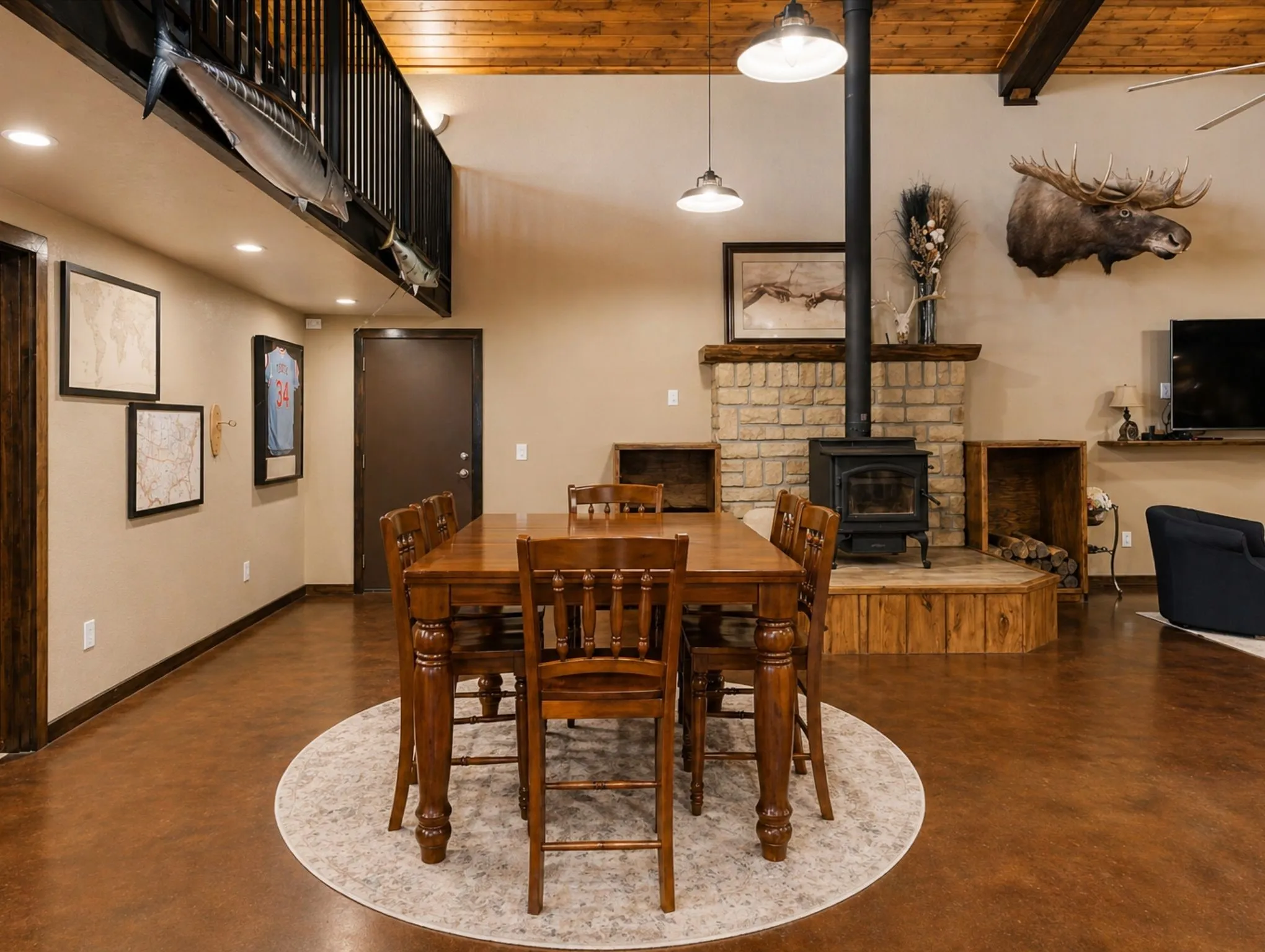 Farm For Sale in Grayson County , 26100 Us-377-Br, Whitesboro, Texas 76273, 4 Bedrooms, 3 Bathrooms, 6 Garage spaces, 2,400 Sqft, built in 2014, Price $5,200,000, mls#21189599, Real Estate Agent in Whitesboro, Homes For Sale in Grayson county, Homes For Sale in Whitesboro, Realtor in Whitesboro Texas, Real Estate Brokerage Independent Realty Texas, Luminita Cordes Realtor