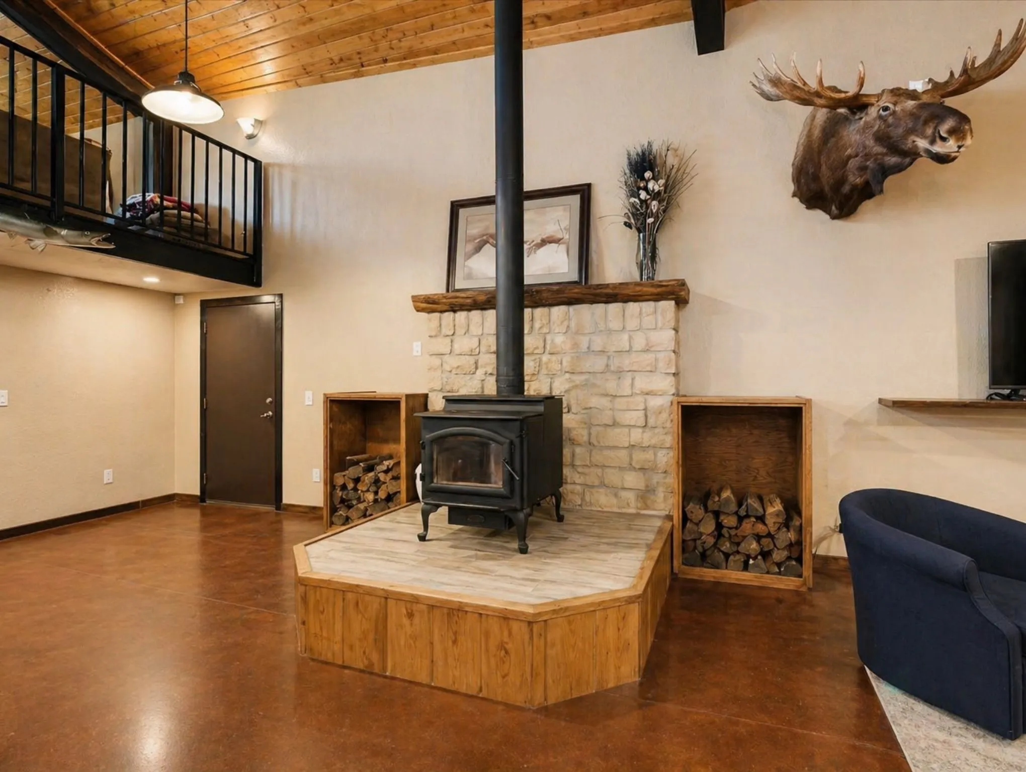 Farm For Sale in Grayson County , 26100 Us-377-Br, Whitesboro, Texas 76273, 4 Bedrooms, 3 Bathrooms, 6 Garage spaces, 2,400 Sqft, built in 2014, Price $5,200,000, mls#21189599, Real Estate Agent in Whitesboro, Homes For Sale in Grayson county, Homes For Sale in Whitesboro, Realtor in Whitesboro Texas, Real Estate Brokerage Independent Realty Texas, Luminita Cordes Realtor