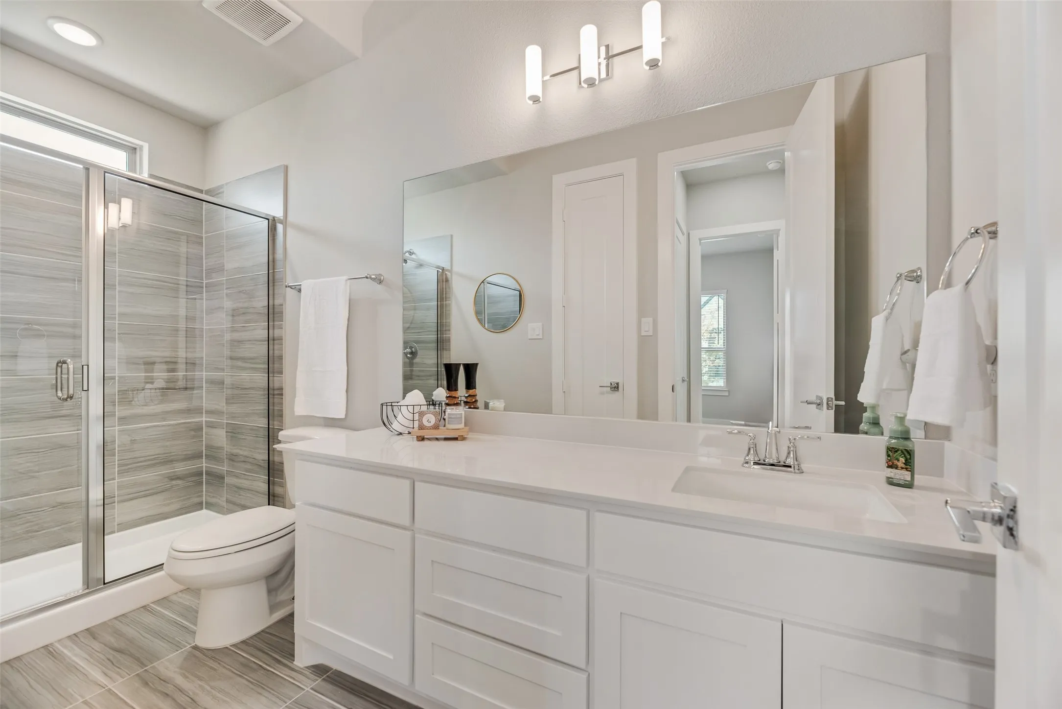 Single Family Residence For Sale in Denton County , 4150 Kestrel Street, Prosper, Texas 75078, 5 Bedroom, 4 Bathroom, 2 Garage spaces, 3,568 Sqft, built in 2023, mls#21263809, Real Estate Agent in Prosper, Homes For Sale in Denton county, Homes For Sale in Prosper, Realtor in Prosper Texas, Real Estate Brokerage Independent Realty Texas, Luminita Cordes Realtor