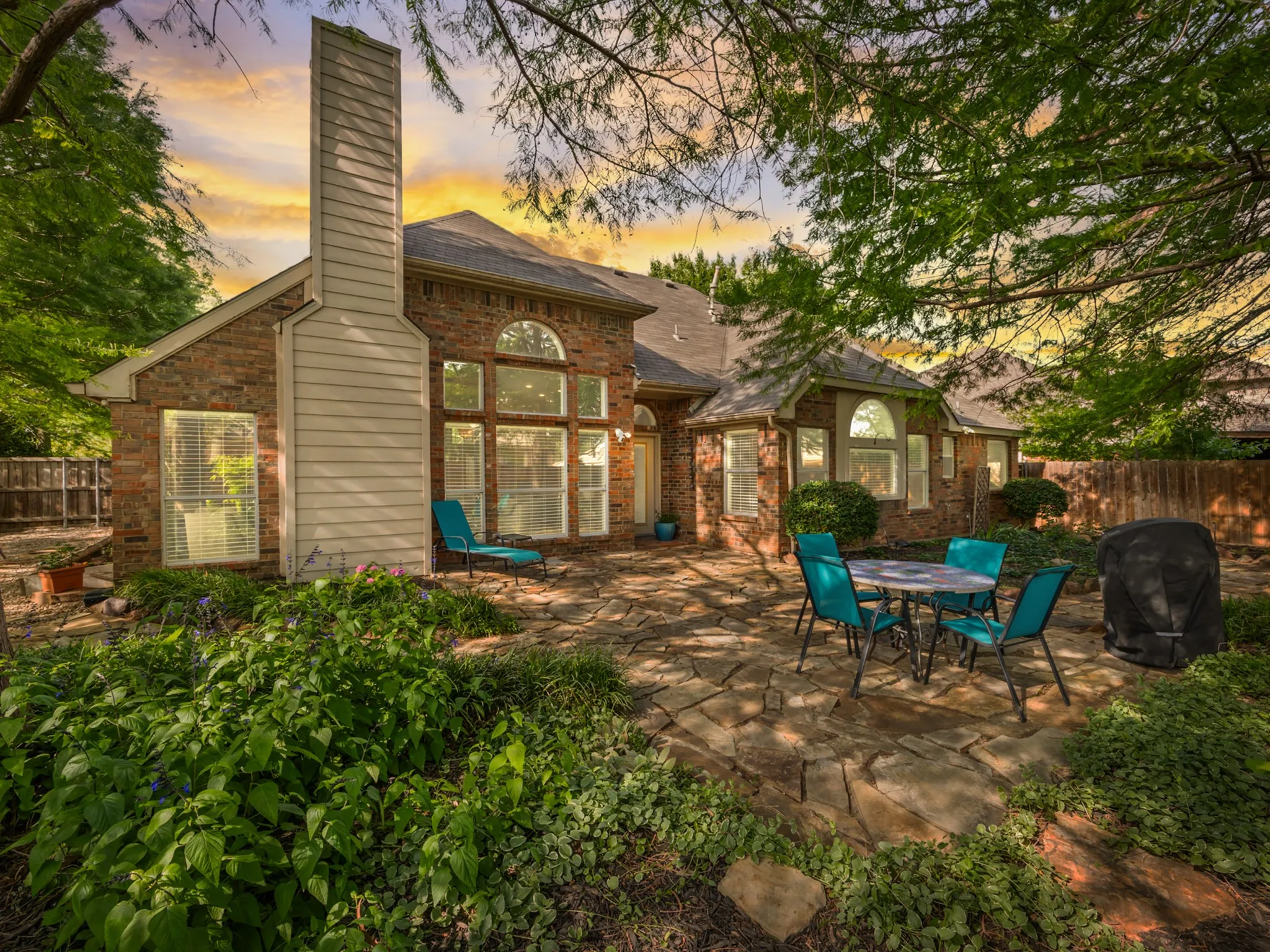 Single Family Residence For Sale in Collin County , 3017 Partridge Lane, Mc Kinney, Texas 75072, 2 Bedroom, 2 Bathroom, 2 Garage spaces, 1,822 Sqft, built in 1996, mls#21263100, Real Estate Agent in Mc Kinney, Homes For Sale in Collin county, Homes For Sale in Mc Kinney, Realtor in Mc Kinney Texas, Real Estate Brokerage Independent Realty Texas, Luminita Cordes Realtor