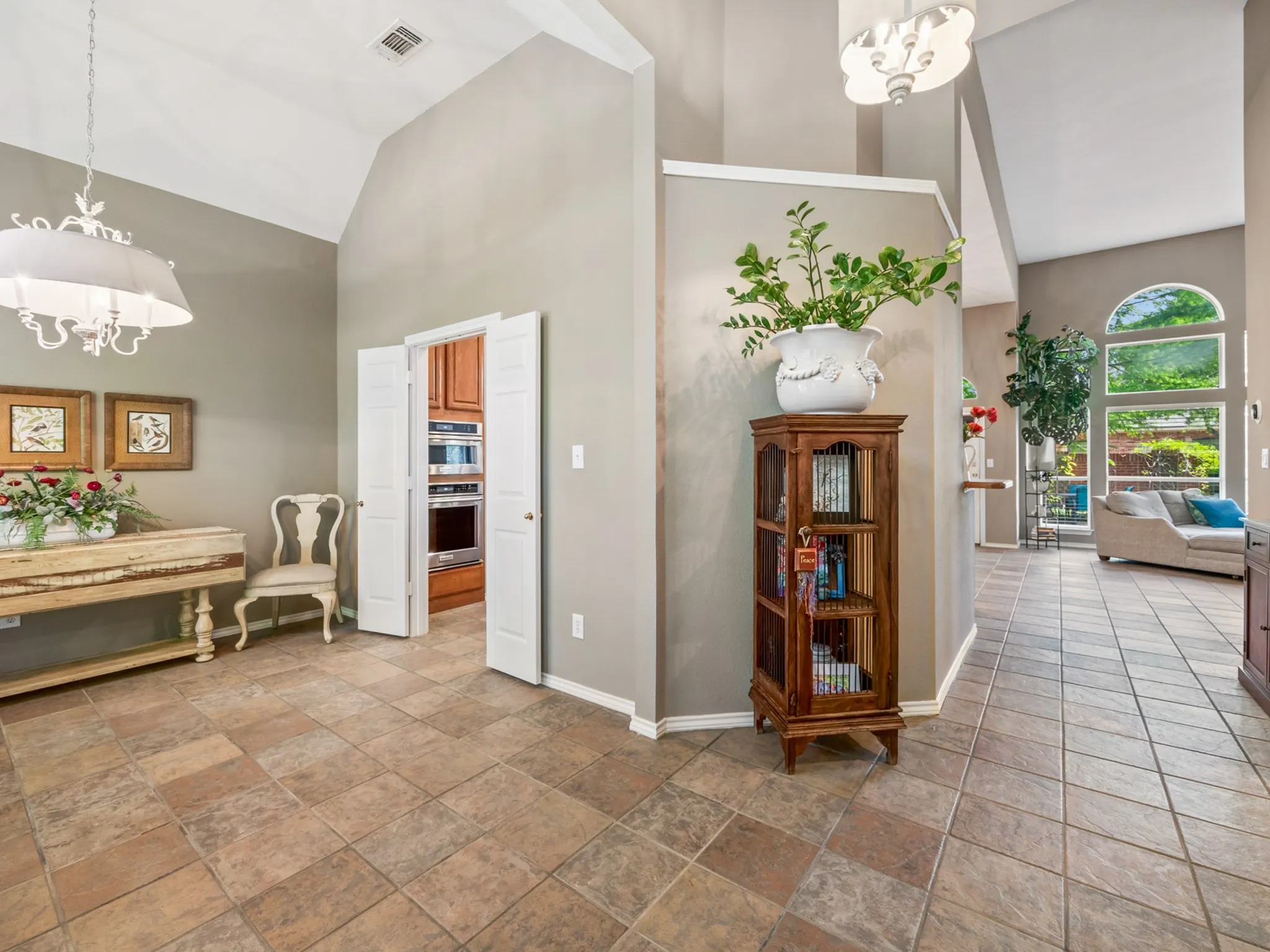 Single Family Residence For Sale in Collin County , 3017 Partridge Lane, Mc Kinney, Texas 75072, 2 Bedroom, 2 Bathroom, 2 Garage spaces, 1,822 Sqft, built in 1996, mls#21263100, Real Estate Agent in Mc Kinney, Homes For Sale in Collin county, Homes For Sale in Mc Kinney, Realtor in Mc Kinney Texas, Real Estate Brokerage Independent Realty Texas, Luminita Cordes Realtor