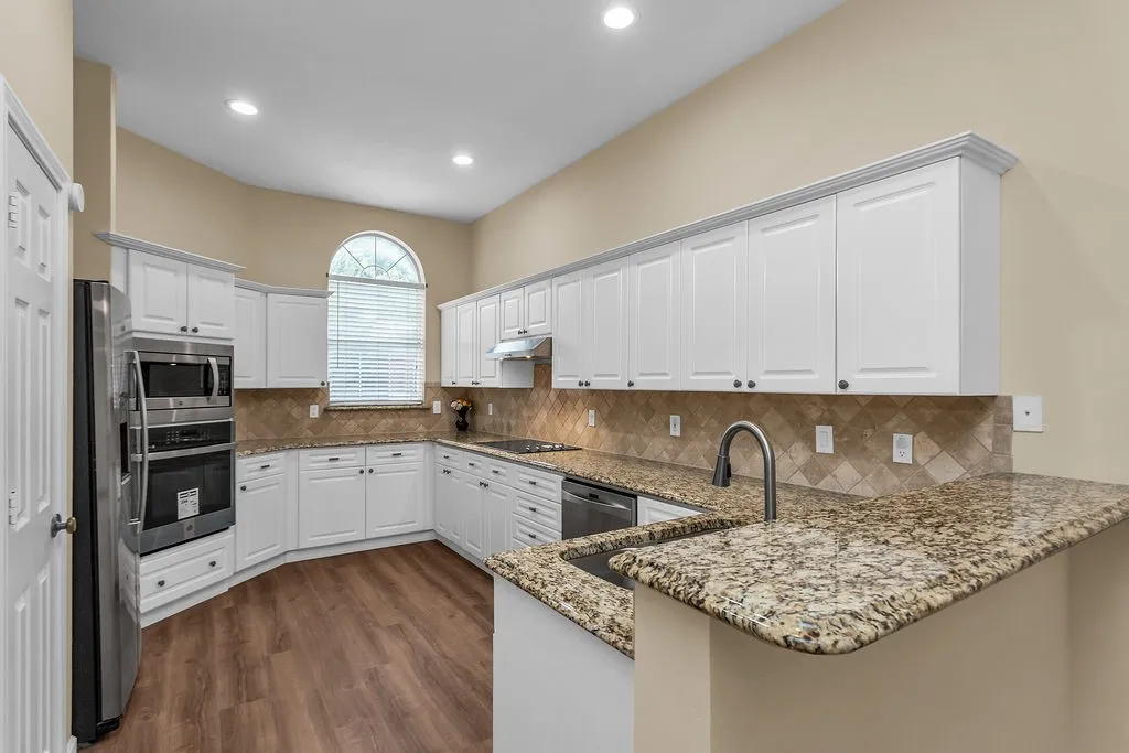 Single Family Residence For Sale in Collin County , 6015 Thursby Avenue, Dallas, Texas 75252, 3 Bedroom, 3 Bathroom, 2 Garage spaces, 2,685 Sqft, built in 1993, mls#21252191, Real Estate Agent in Dallas, Homes For Sale in Collin county, Homes For Sale in Dallas, Realtor in Dallas Texas, Real Estate Brokerage Independent Realty Texas, Luminita Cordes Realtor