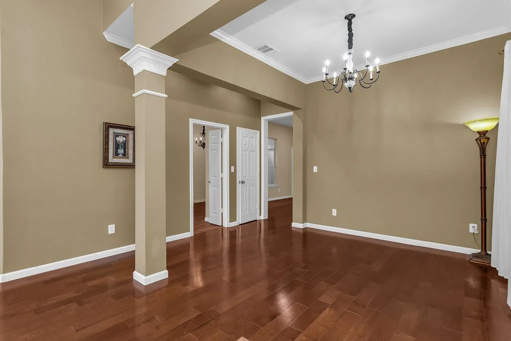 Single Family Residence For Sale in Collin County , 6015 Thursby Avenue, Dallas, Texas 75252, 3 Bedroom, 3 Bathroom, 2 Garage spaces, 2,685 Sqft, built in 1993, mls#21252191, Real Estate Agent in Dallas, Homes For Sale in Collin county, Homes For Sale in Dallas, Realtor in Dallas Texas, Real Estate Brokerage Independent Realty Texas, Luminita Cordes Realtor