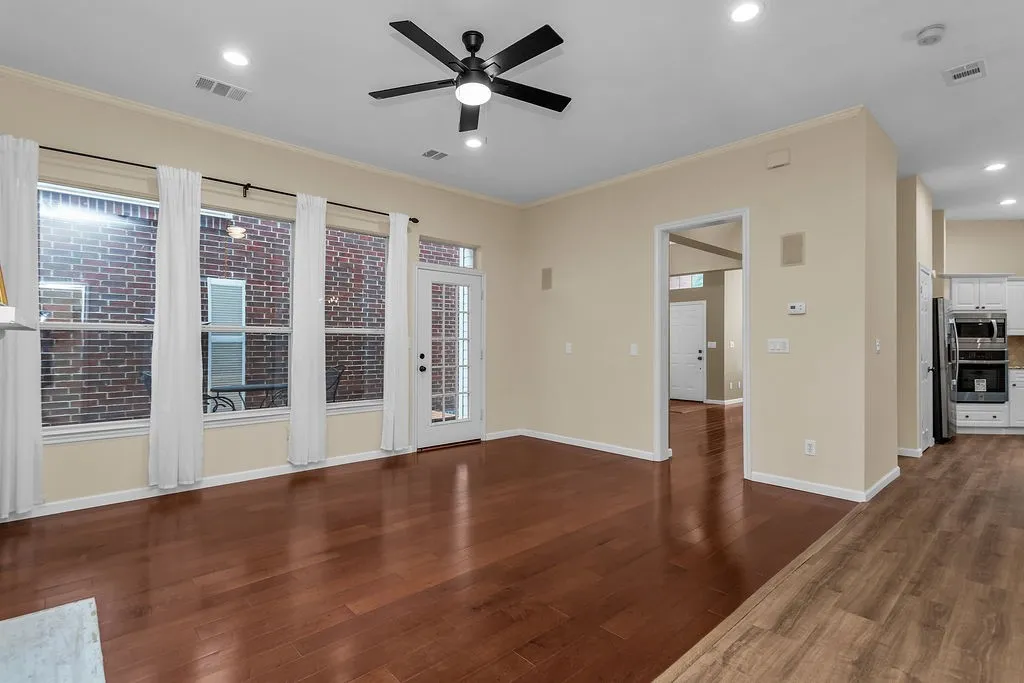 Single Family Residence For Sale in Collin County , 6015 Thursby Avenue, Dallas, Texas 75252, 3 Bedroom, 3 Bathroom, 2 Garage spaces, 2,685 Sqft, built in 1993, mls#21252191, Real Estate Agent in Dallas, Homes For Sale in Collin county, Homes For Sale in Dallas, Realtor in Dallas Texas, Real Estate Brokerage Independent Realty Texas, Luminita Cordes Realtor