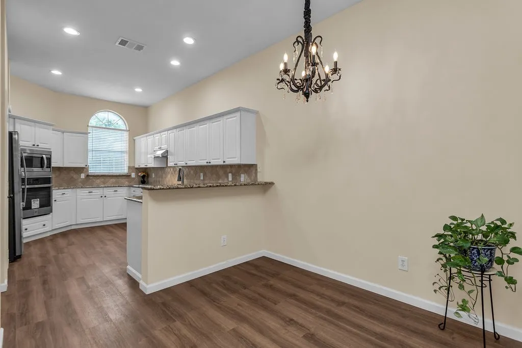 Single Family Residence For Sale in Collin County , 6015 Thursby Avenue, Dallas, Texas 75252, 3 Bedroom, 3 Bathroom, 2 Garage spaces, 2,685 Sqft, built in 1993, mls#21252191, Real Estate Agent in Dallas, Homes For Sale in Collin county, Homes For Sale in Dallas, Realtor in Dallas Texas, Real Estate Brokerage Independent Realty Texas, Luminita Cordes Realtor