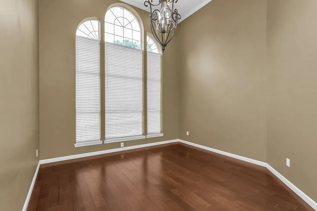 Single Family Residence For Sale in Collin County , 6015 Thursby Avenue, Dallas, Texas 75252, 3 Bedroom, 3 Bathroom, 2 Garage spaces, 2,685 Sqft, built in 1993, mls#21252191, Real Estate Agent in Dallas, Homes For Sale in Collin county, Homes For Sale in Dallas, Realtor in Dallas Texas, Real Estate Brokerage Independent Realty Texas, Luminita Cordes Realtor