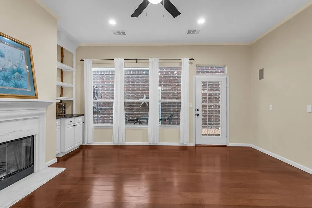 Single Family Residence For Sale in Collin County , 6015 Thursby Avenue, Dallas, Texas 75252, 3 Bedroom, 3 Bathroom, 2 Garage spaces, 2,685 Sqft, built in 1993, mls#21252191, Real Estate Agent in Dallas, Homes For Sale in Collin county, Homes For Sale in Dallas, Realtor in Dallas Texas, Real Estate Brokerage Independent Realty Texas, Luminita Cordes Realtor
