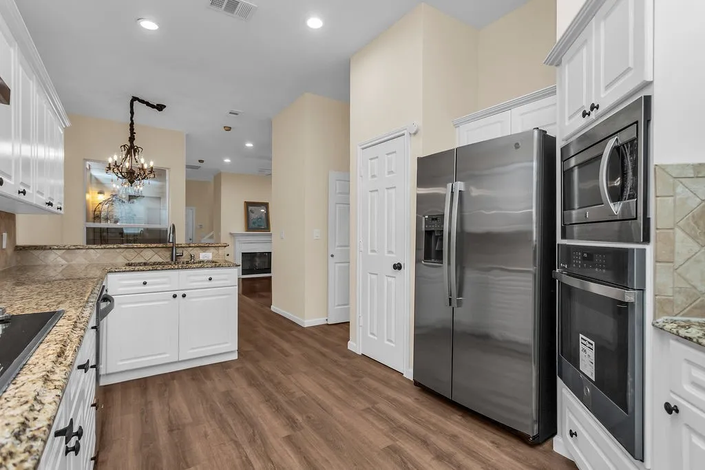 Single Family Residence For Sale in Collin County , 6015 Thursby Avenue, Dallas, Texas 75252, 3 Bedroom, 3 Bathroom, 2 Garage spaces, 2,685 Sqft, built in 1993, mls#21252191, Real Estate Agent in Dallas, Homes For Sale in Collin county, Homes For Sale in Dallas, Realtor in Dallas Texas, Real Estate Brokerage Independent Realty Texas, Luminita Cordes Realtor