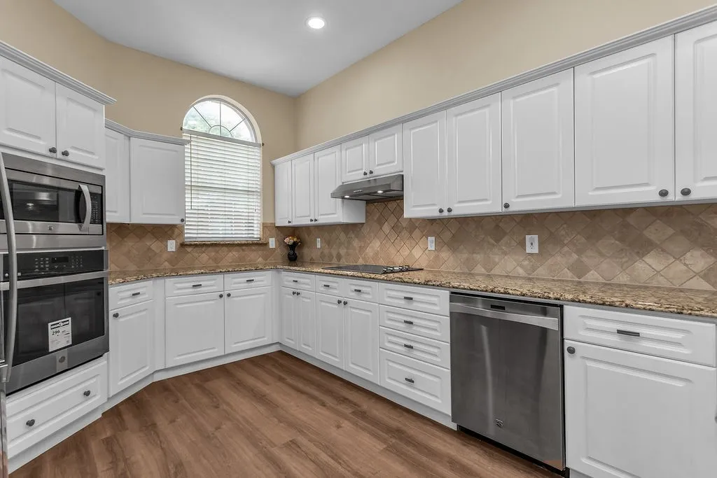 Single Family Residence For Sale in Collin County , 6015 Thursby Avenue, Dallas, Texas 75252, 3 Bedroom, 3 Bathroom, 2 Garage spaces, 2,685 Sqft, built in 1993, mls#21252191, Real Estate Agent in Dallas, Homes For Sale in Collin county, Homes For Sale in Dallas, Realtor in Dallas Texas, Real Estate Brokerage Independent Realty Texas, Luminita Cordes Realtor