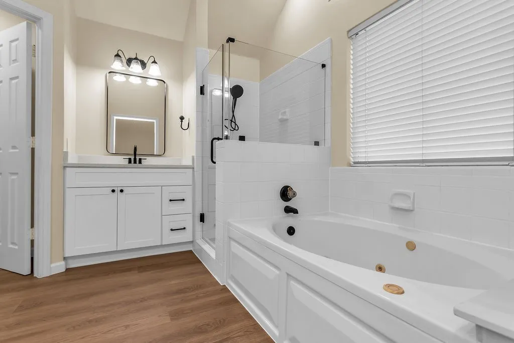 Single Family Residence For Sale in Collin County , 6015 Thursby Avenue, Dallas, Texas 75252, 3 Bedroom, 3 Bathroom, 2 Garage spaces, 2,685 Sqft, built in 1993, mls#21252191, Real Estate Agent in Dallas, Homes For Sale in Collin county, Homes For Sale in Dallas, Realtor in Dallas Texas, Real Estate Brokerage Independent Realty Texas, Luminita Cordes Realtor