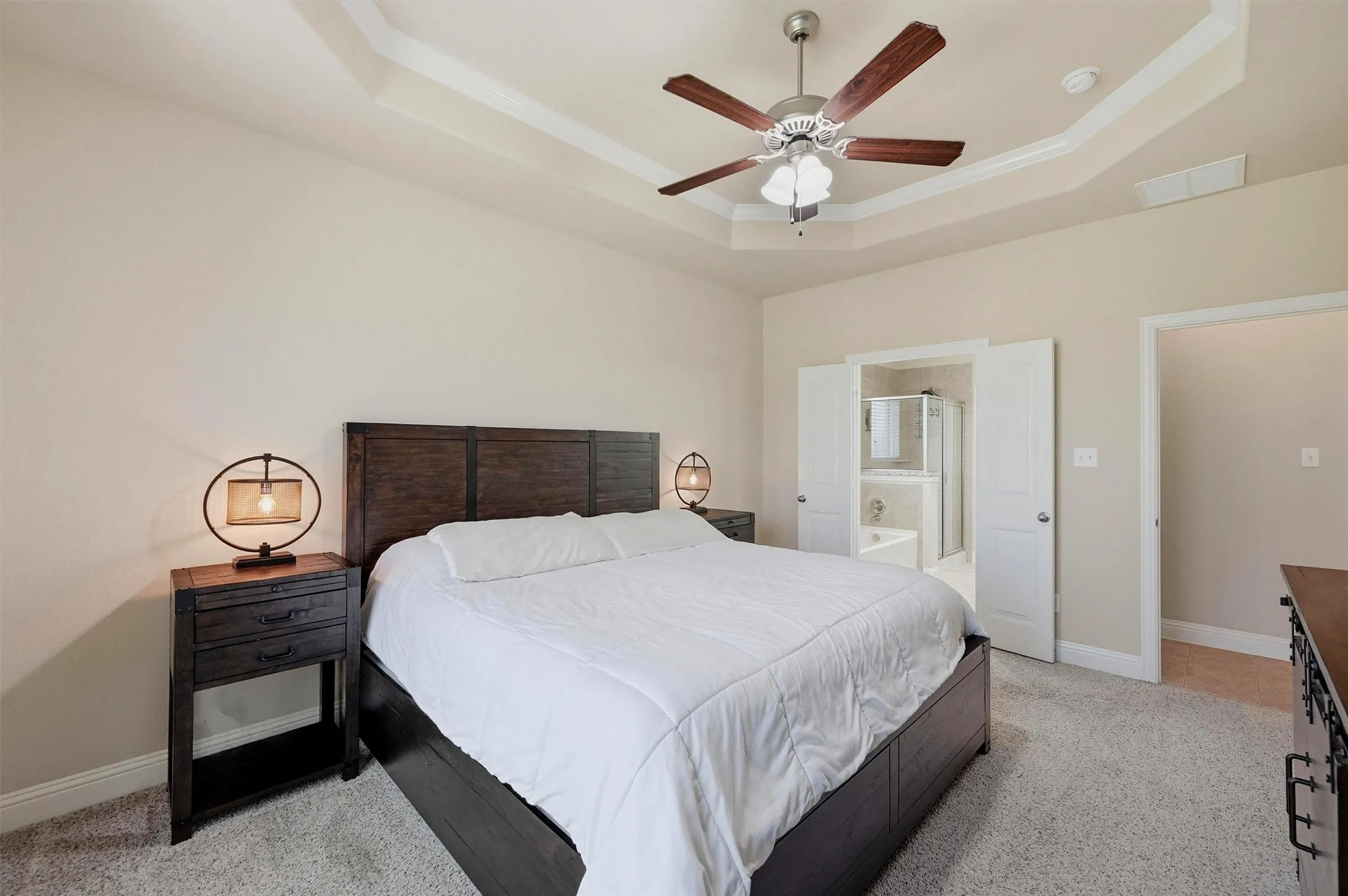 Single Family Residence For Sale in Grayson County , 714 Mary Lee Lane, Collinsville, Texas 76233, 3 Bedroom, 2 Bathroom, 2 Garage spaces, 1,708 Sqft, built in 2016, mls#21260254, Real Estate Agent in Collinsville, Homes For Sale in Grayson county, Homes For Sale in Collinsville, Realtor in Collinsville Texas, Real Estate Brokerage Independent Realty Texas, Luminita Cordes Realtor