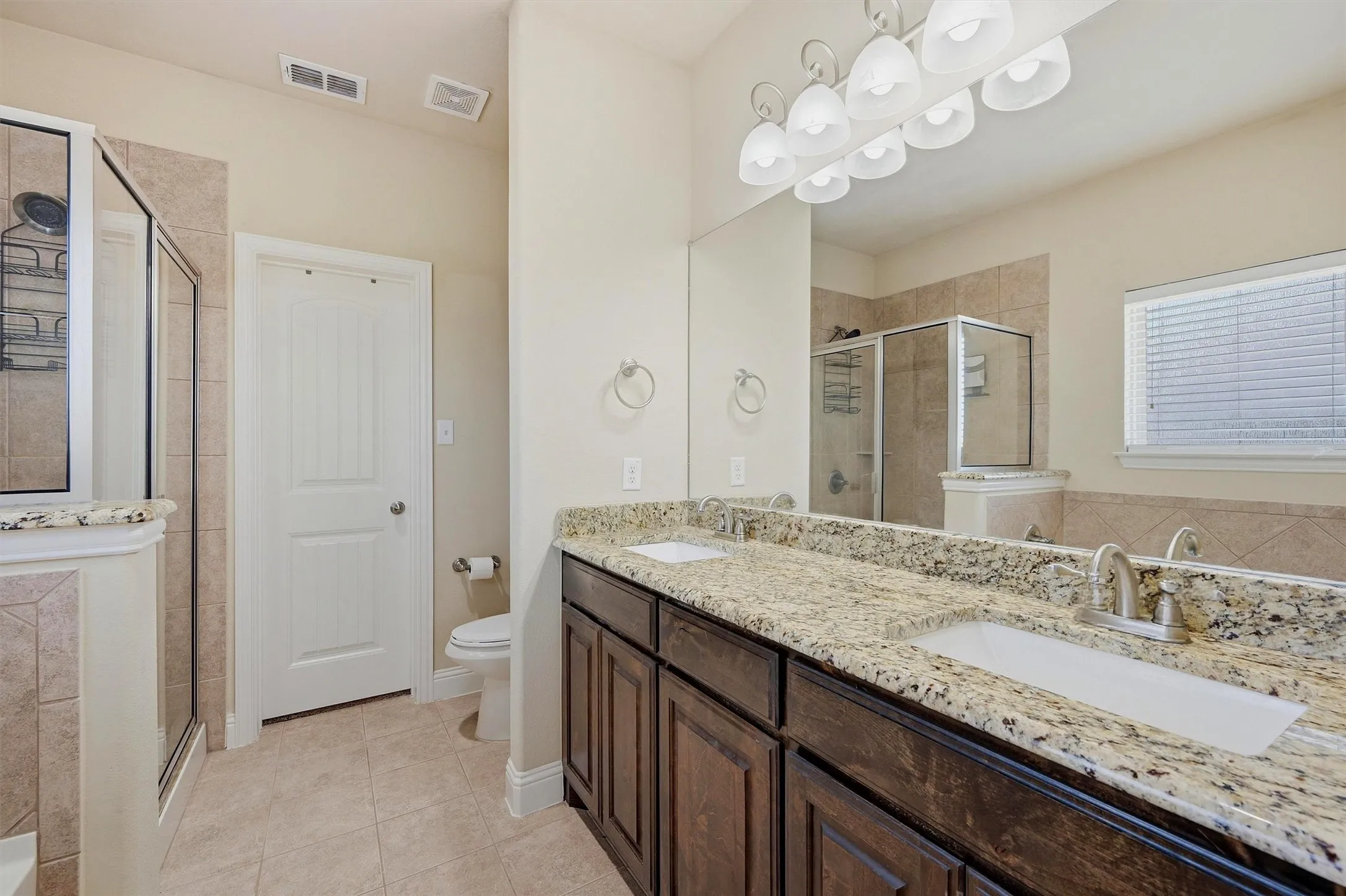 Single Family Residence For Sale in Grayson County , 714 Mary Lee Lane, Collinsville, Texas 76233, 3 Bedroom, 2 Bathroom, 2 Garage spaces, 1,708 Sqft, built in 2016, mls#21260254, Real Estate Agent in Collinsville, Homes For Sale in Grayson county, Homes For Sale in Collinsville, Realtor in Collinsville Texas, Real Estate Brokerage Independent Realty Texas, Luminita Cordes Realtor
