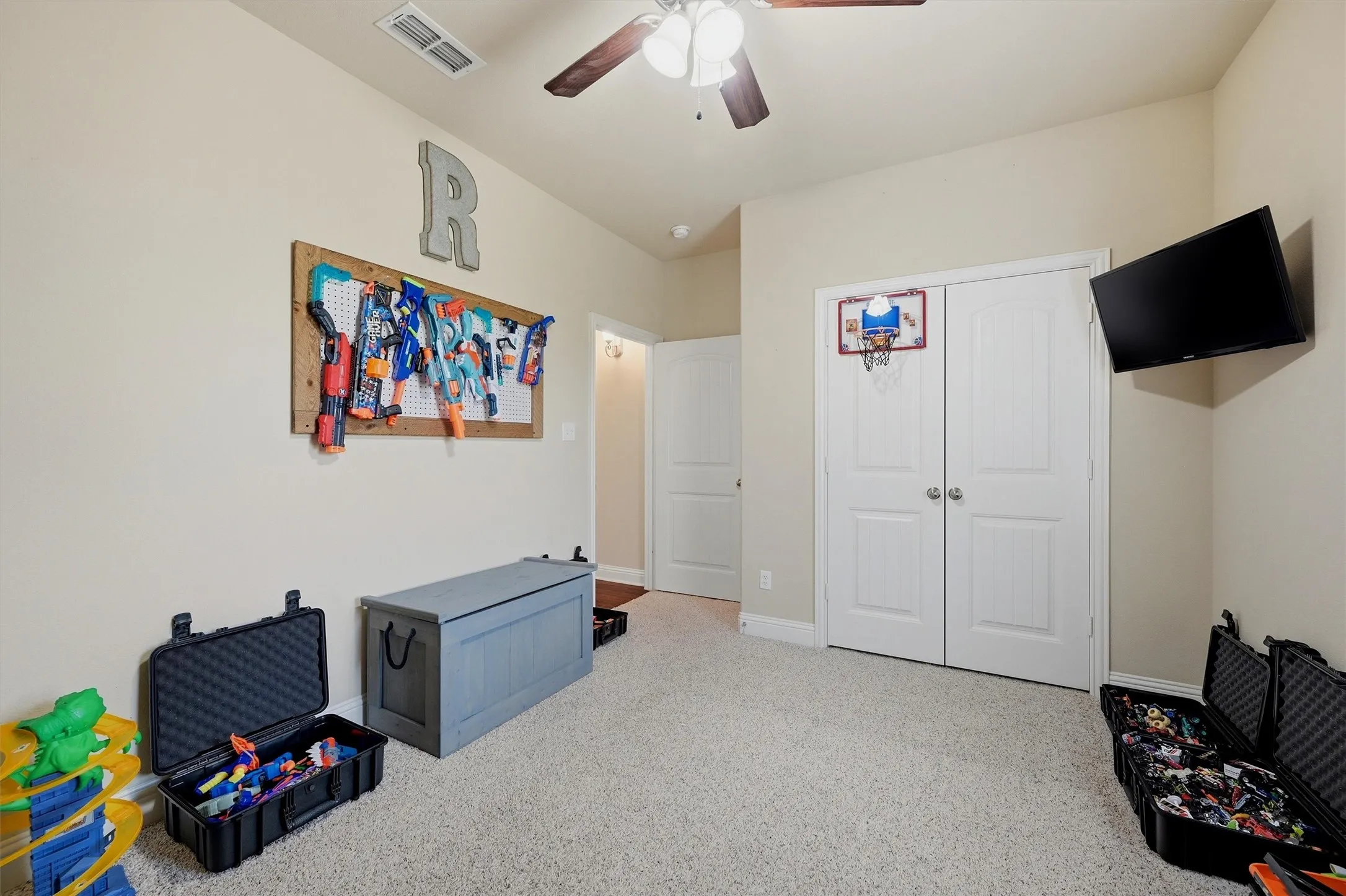 Single Family Residence For Sale in Grayson County , 714 Mary Lee Lane, Collinsville, Texas 76233, 3 Bedroom, 2 Bathroom, 2 Garage spaces, 1,708 Sqft, built in 2016, mls#21260254, Real Estate Agent in Collinsville, Homes For Sale in Grayson county, Homes For Sale in Collinsville, Realtor in Collinsville Texas, Real Estate Brokerage Independent Realty Texas, Luminita Cordes Realtor