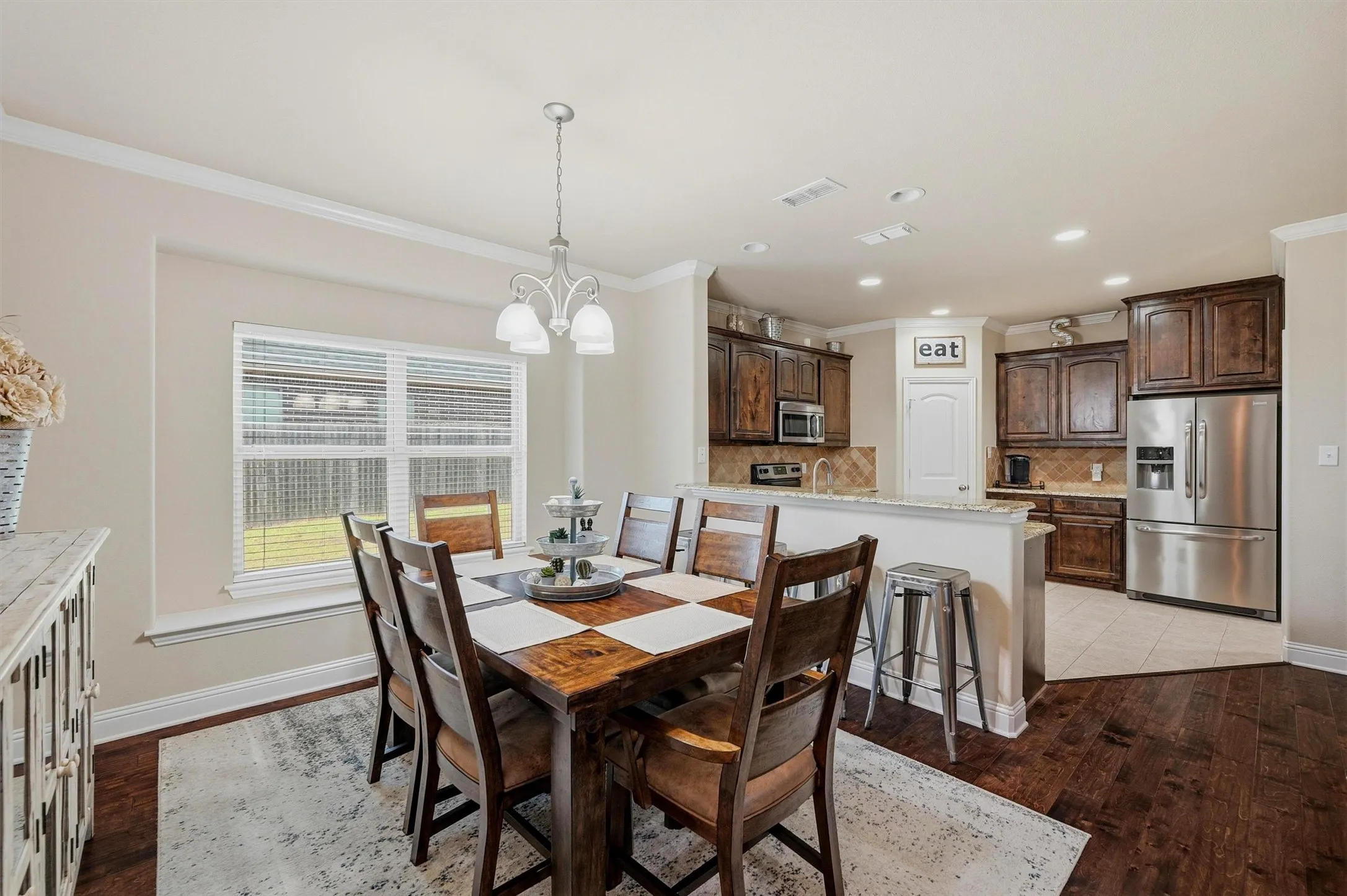Single Family Residence For Sale in Grayson County , 714 Mary Lee Lane, Collinsville, Texas 76233, 3 Bedroom, 2 Bathroom, 2 Garage spaces, 1,708 Sqft, built in 2016, mls#21260254, Real Estate Agent in Collinsville, Homes For Sale in Grayson county, Homes For Sale in Collinsville, Realtor in Collinsville Texas, Real Estate Brokerage Independent Realty Texas, Luminita Cordes Realtor