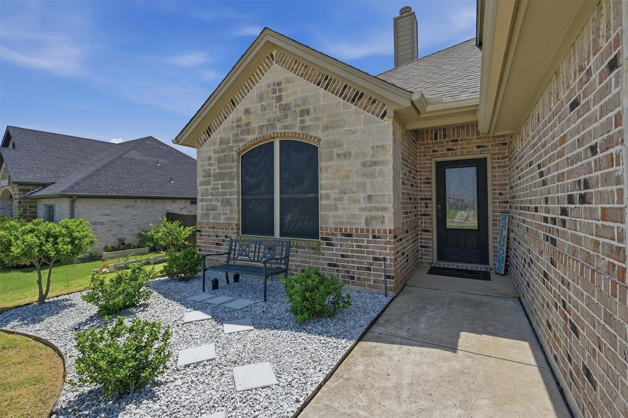 Single Family Residence For Sale in Grayson County , 714 Mary Lee Lane, Collinsville, Texas 76233, 3 Bedroom, 2 Bathroom, 2 Garage spaces, 1,708 Sqft, built in 2016, mls#21260254, Real Estate Agent in Collinsville, Homes For Sale in Grayson county, Homes For Sale in Collinsville, Realtor in Collinsville Texas, Real Estate Brokerage Independent Realty Texas, Luminita Cordes Realtor
