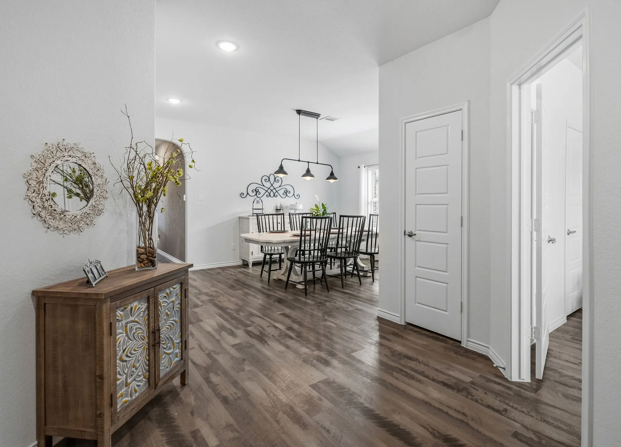 Single Family Residence For Sale in Denton County , 4109 Spur Trail Drive, Denton, Texas 76208, 4 Bedroom, 3 Bathroom, 2 Garage spaces, 2,138 Sqft, built in 2019, mls#21262621, Real Estate Agent in Denton, Homes For Sale in Denton county, Homes For Sale in Denton, Realtor in Denton Texas, Real Estate Brokerage Independent Realty Texas, Luminita Cordes Realtor