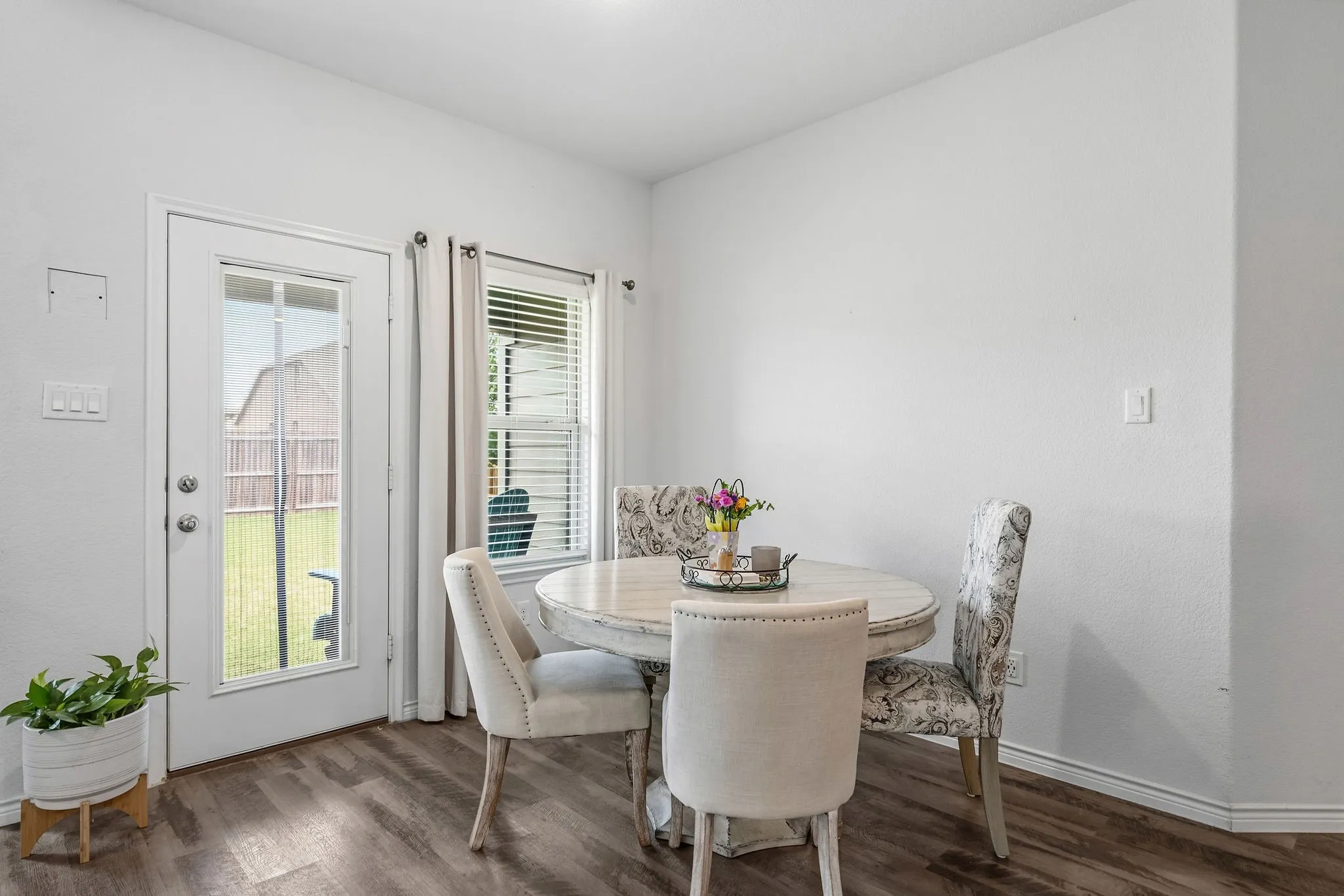 Single Family Residence For Sale in Denton County , 4109 Spur Trail Drive, Denton, Texas 76208, 4 Bedroom, 3 Bathroom, 2 Garage spaces, 2,138 Sqft, built in 2019, mls#21262621, Real Estate Agent in Denton, Homes For Sale in Denton county, Homes For Sale in Denton, Realtor in Denton Texas, Real Estate Brokerage Independent Realty Texas, Luminita Cordes Realtor