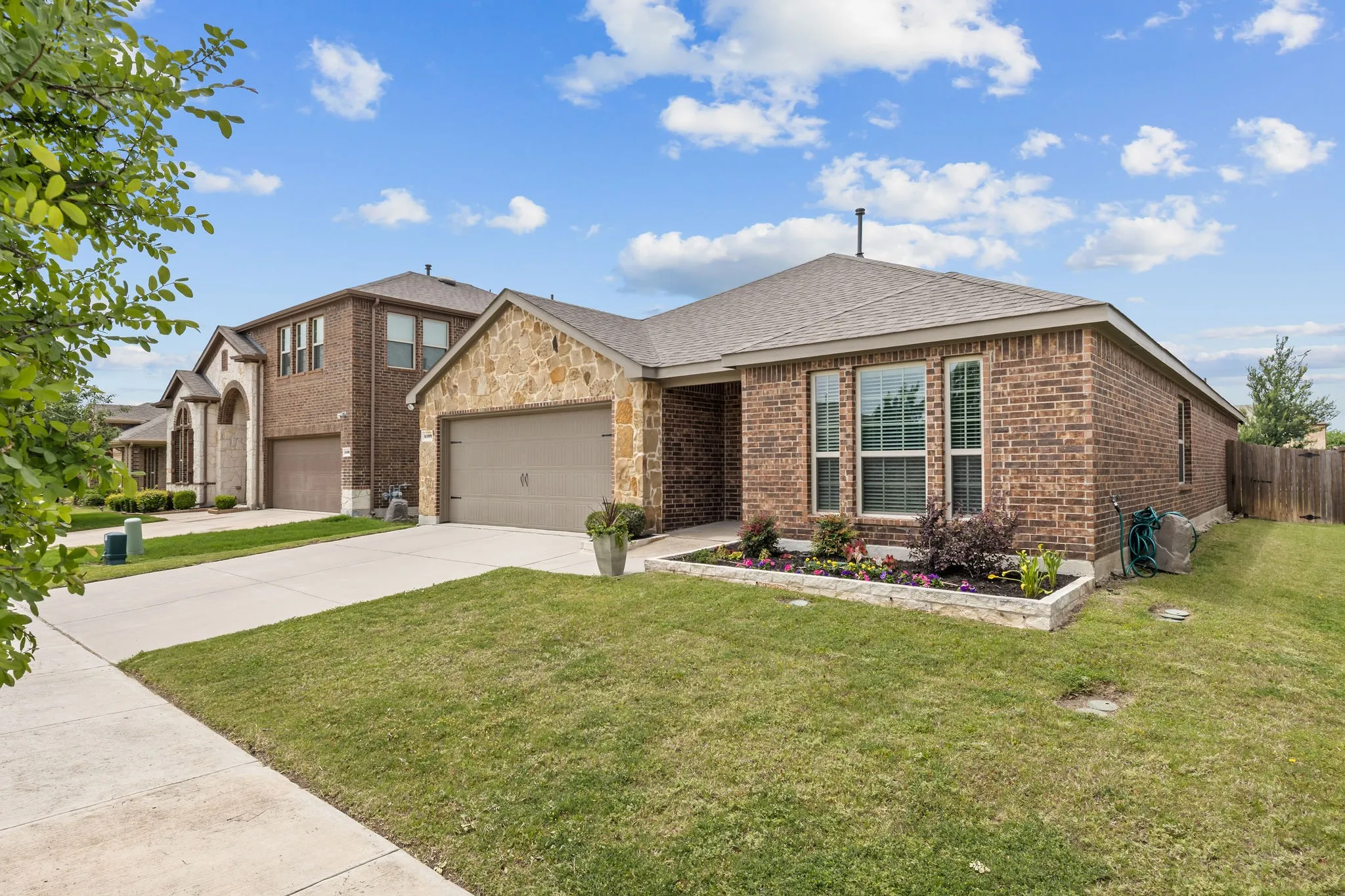 Single Family Residence For Sale in Denton County , 4109 Spur Trail Drive, Denton, Texas 76208, 4 Bedroom, 3 Bathroom, 2 Garage spaces, 2,138 Sqft, built in 2019, mls#21262621, Real Estate Agent in Denton, Homes For Sale in Denton county, Homes For Sale in Denton, Realtor in Denton Texas, Real Estate Brokerage Independent Realty Texas, Luminita Cordes Realtor