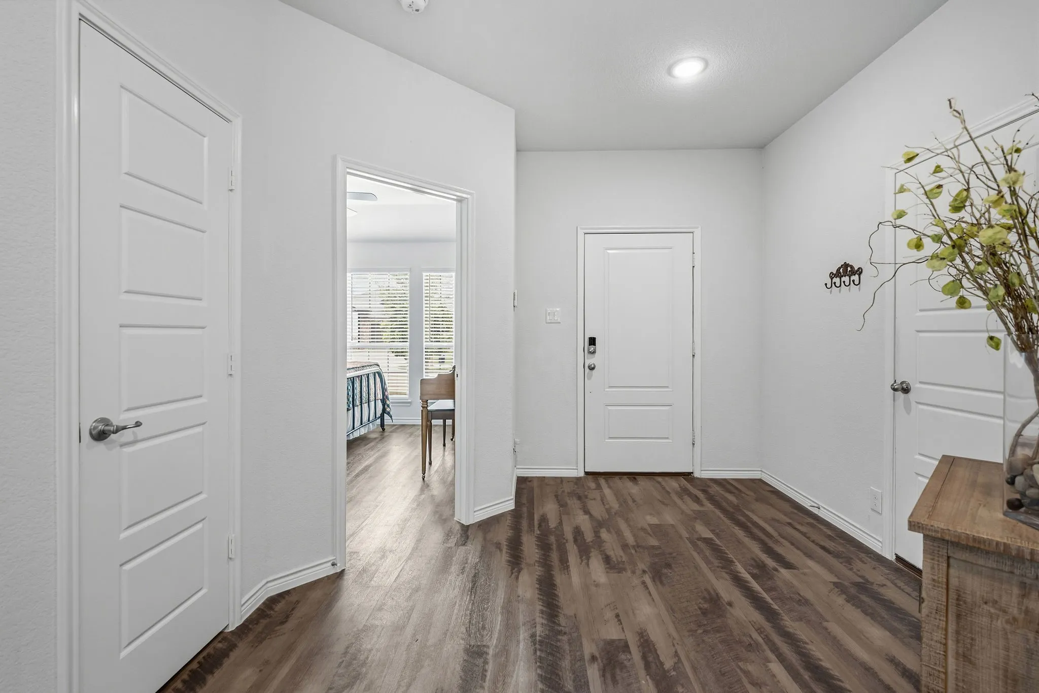 Single Family Residence For Sale in Denton County , 4109 Spur Trail Drive, Denton, Texas 76208, 4 Bedroom, 3 Bathroom, 2 Garage spaces, 2,138 Sqft, built in 2019, mls#21262621, Real Estate Agent in Denton, Homes For Sale in Denton county, Homes For Sale in Denton, Realtor in Denton Texas, Real Estate Brokerage Independent Realty Texas, Luminita Cordes Realtor