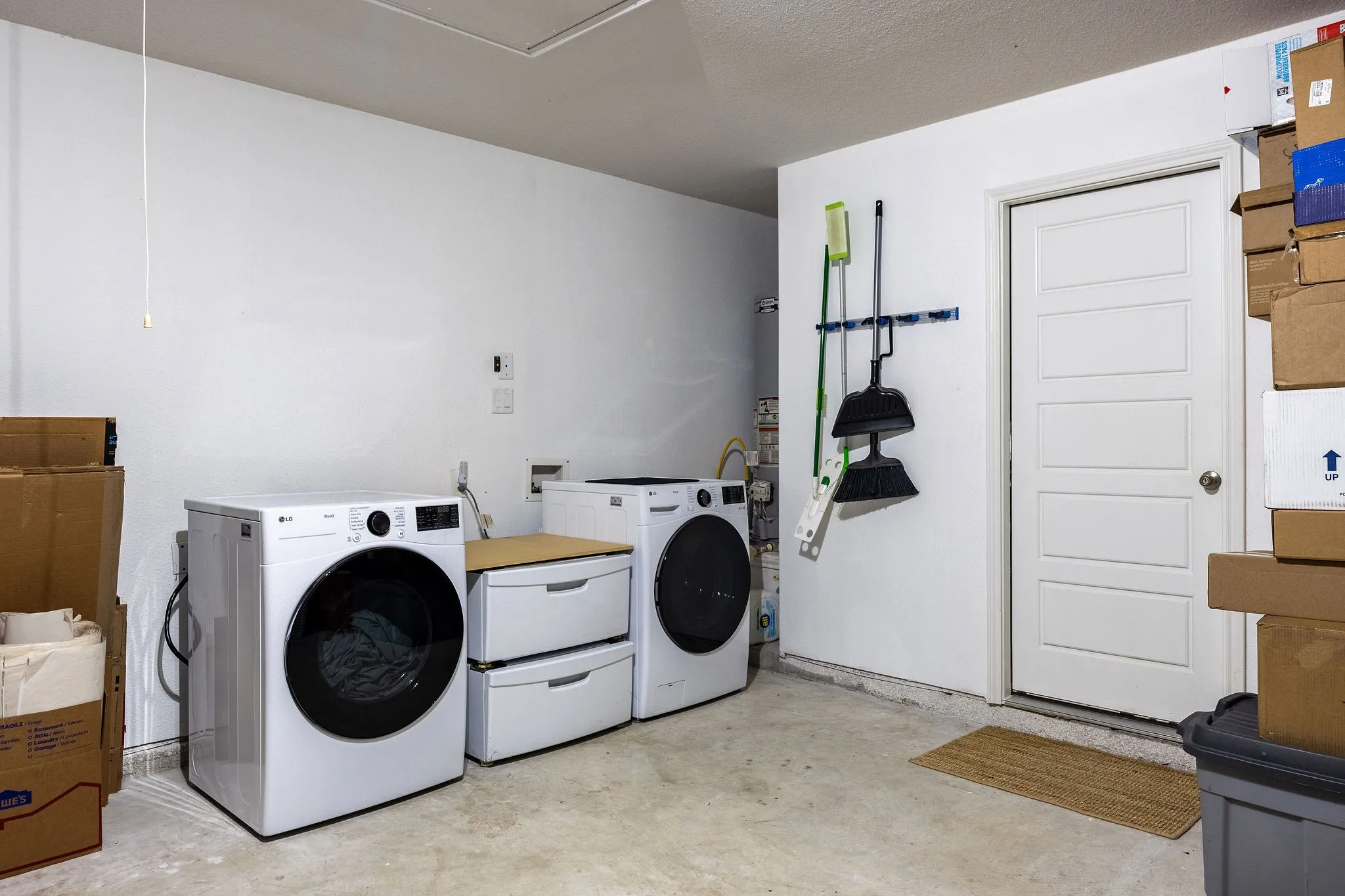 Single Family Residence For Sale in Denton County , 4109 Spur Trail Drive, Denton, Texas 76208, 4 Bedroom, 3 Bathroom, 2 Garage spaces, 2,138 Sqft, built in 2019, mls#21262621, Real Estate Agent in Denton, Homes For Sale in Denton county, Homes For Sale in Denton, Realtor in Denton Texas, Real Estate Brokerage Independent Realty Texas, Luminita Cordes Realtor