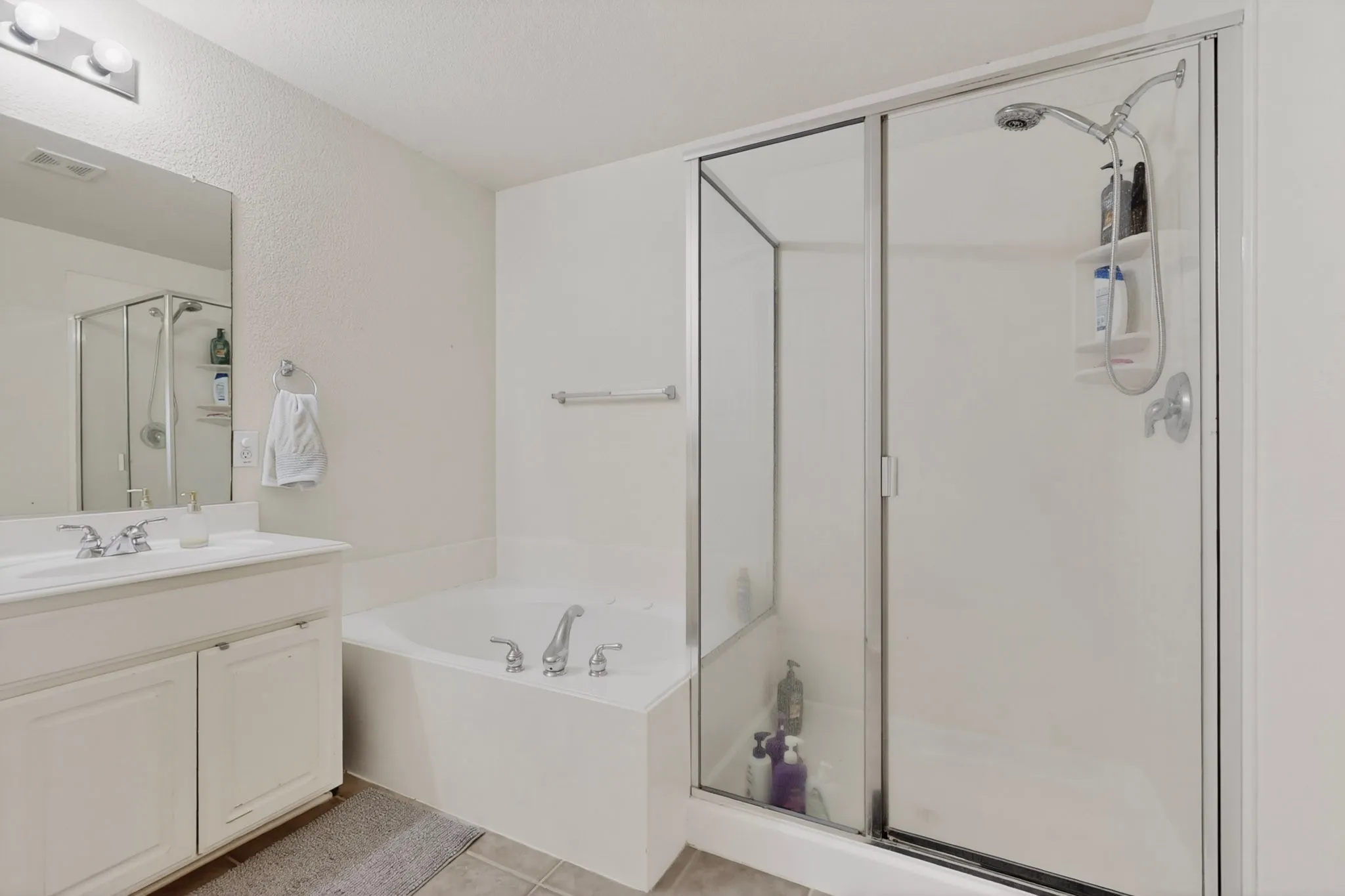 Single Family Residence For Sale in Collin County , 7716 Val Verde Drive, Mc Kinney, Texas 75071, 4 Bedroom, 2 Bathroom, 2 Garage spaces, 1,997 Sqft, built in 2004, mls#21263836, Real Estate Agent in Mc Kinney, Homes For Sale in Collin county, Homes For Sale in Mc Kinney, Realtor in Mc Kinney Texas, Real Estate Brokerage Independent Realty Texas, Luminita Cordes Realtor