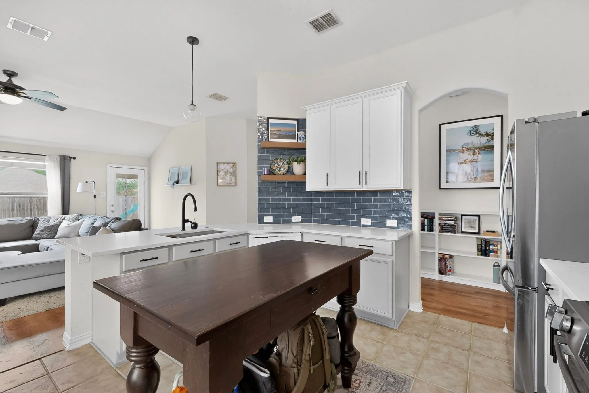 Single Family Residence For Sale in Collin County , 7716 Val Verde Drive, Mc Kinney, Texas 75071, 4 Bedroom, 2 Bathroom, 2 Garage spaces, 1,997 Sqft, built in 2004, mls#21263836, Real Estate Agent in Mc Kinney, Homes For Sale in Collin county, Homes For Sale in Mc Kinney, Realtor in Mc Kinney Texas, Real Estate Brokerage Independent Realty Texas, Luminita Cordes Realtor
