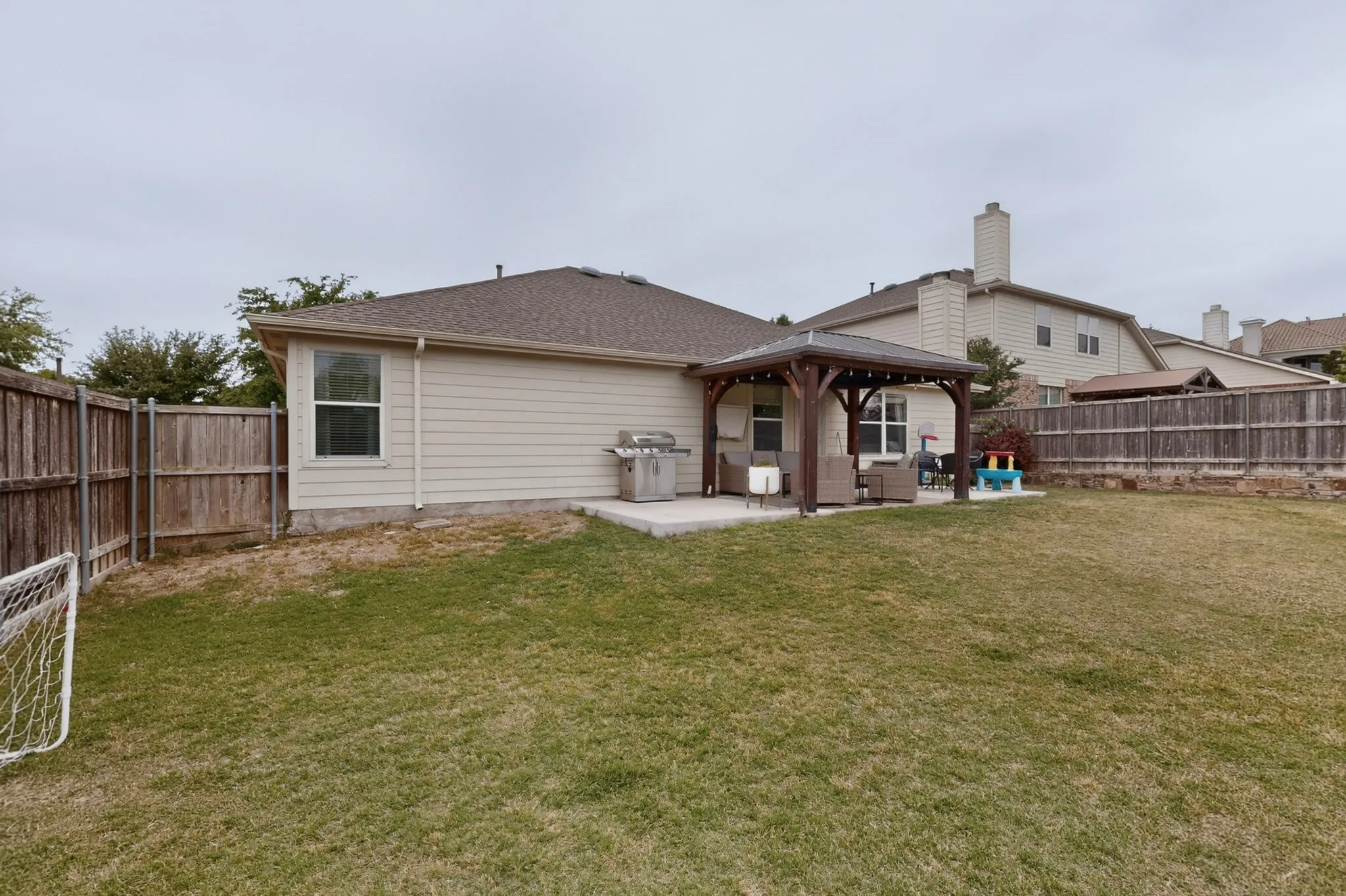 Single Family Residence For Sale in Collin County , 7716 Val Verde Drive, Mc Kinney, Texas 75071, 4 Bedroom, 2 Bathroom, 2 Garage spaces, 1,997 Sqft, built in 2004, mls#21263836, Real Estate Agent in Mc Kinney, Homes For Sale in Collin county, Homes For Sale in Mc Kinney, Realtor in Mc Kinney Texas, Real Estate Brokerage Independent Realty Texas, Luminita Cordes Realtor