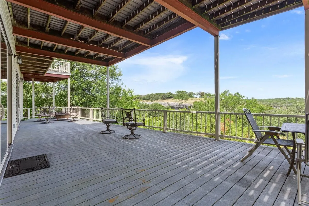 Single Family Residence For Sale in Bosque County , 150 County Road 1604, Clifton, Texas 76634, 4 Bedroom, 6 Bathroom, Garage spaces, 3,412 Sqft, built in 1960, mls#21256144, Real Estate Agent in Clifton, Homes For Sale in Bosque county, Homes For Sale in Clifton, Realtor in Clifton Texas, Real Estate Brokerage Independent Realty Texas, Luminita Cordes Realtor