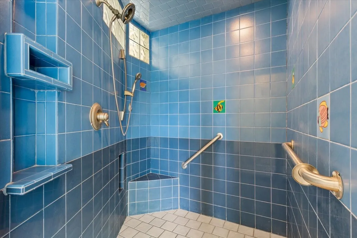 Single Family Residence For Sale in Bosque County , 150 County Road 1604, Clifton, Texas 76634, 4 Bedroom, 6 Bathroom, Garage spaces, 3,412 Sqft, built in 1960, mls#21256144, Real Estate Agent in Clifton, Homes For Sale in Bosque county, Homes For Sale in Clifton, Realtor in Clifton Texas, Real Estate Brokerage Independent Realty Texas, Luminita Cordes Realtor