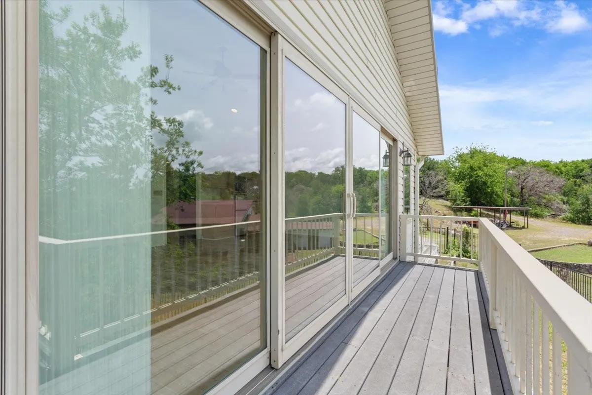Single Family Residence For Sale in Bosque County , 150 County Road 1604, Clifton, Texas 76634, 4 Bedroom, 6 Bathroom, Garage spaces, 3,412 Sqft, built in 1960, mls#21256144, Real Estate Agent in Clifton, Homes For Sale in Bosque county, Homes For Sale in Clifton, Realtor in Clifton Texas, Real Estate Brokerage Independent Realty Texas, Luminita Cordes Realtor