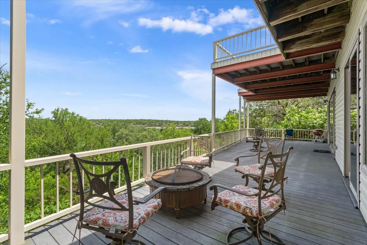 Single Family Residence For Sale in Bosque County , 150 County Road 1604, Clifton, Texas 76634, 4 Bedroom, 6 Bathroom, Garage spaces, 3,412 Sqft, built in 1960, mls#21256144, Real Estate Agent in Clifton, Homes For Sale in Bosque county, Homes For Sale in Clifton, Realtor in Clifton Texas, Real Estate Brokerage Independent Realty Texas, Luminita Cordes Realtor