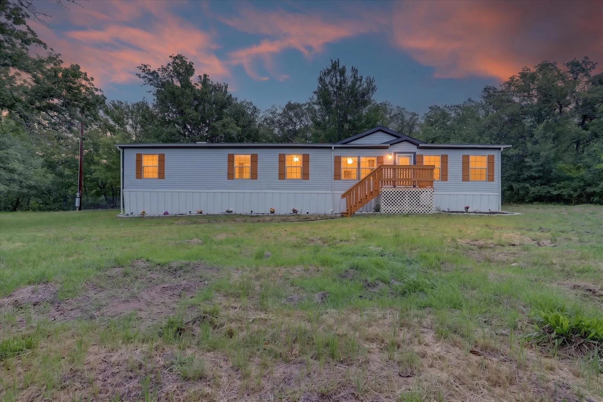 Manufactured Home For Sale in Wise County , 1270 Private Road 3627, Springtown, Texas 76082, 4 Bedroom, 2 Bathroom, Garage spaces, 1,904 Sqft, built in 2003, mls#21261287, Real Estate Agent in Springtown, Homes For Sale in Wise county, Homes For Sale in Springtown, Realtor in Springtown Texas, Real Estate Brokerage Independent Realty Texas, Luminita Cordes Realtor