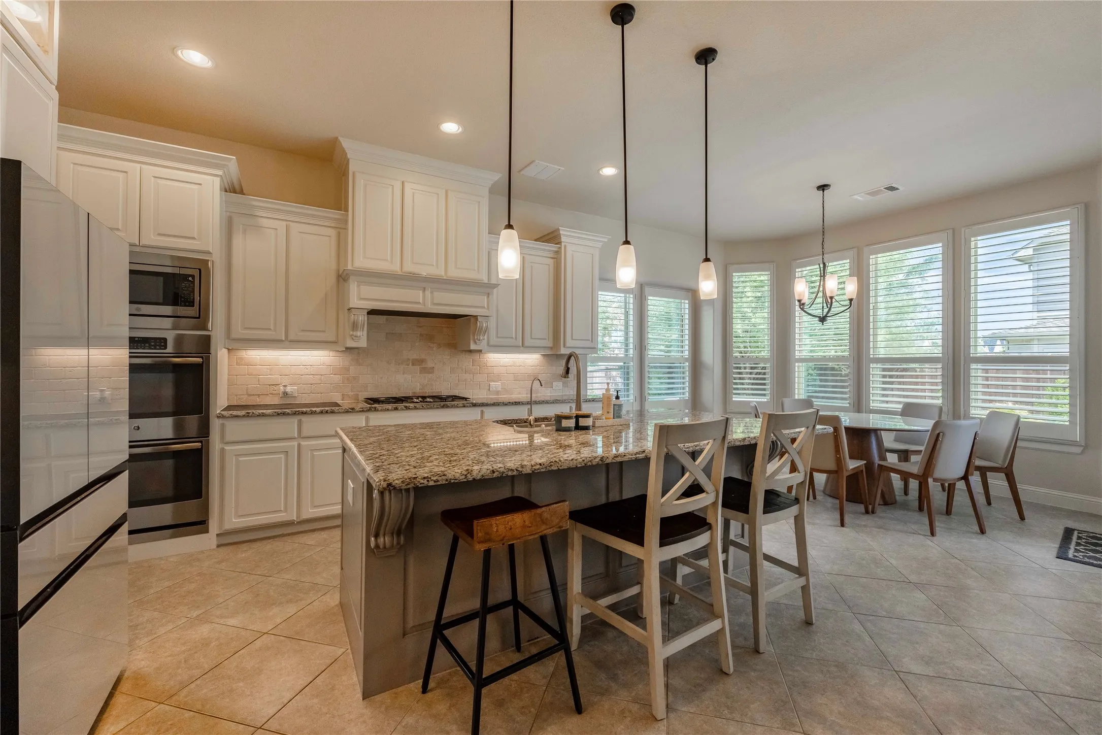 Single Family Residence For Rent in Collin County , 12824 Flatiron Trail, Frisco, Texas 75035, 5 Bedrooms, 5 Bathrooms, 3 Garage spaces, 4,306 Sqft, built in 2015, Price $6,500, mls#21263905, Real Estate Agent in Frisco, Homes For Rent in Collin county, Homes For Rent in Frisco, Realtor in Frisco Texas, Real Estate Brokerage Independent Realty Texas, Luminita Cordes Realtor