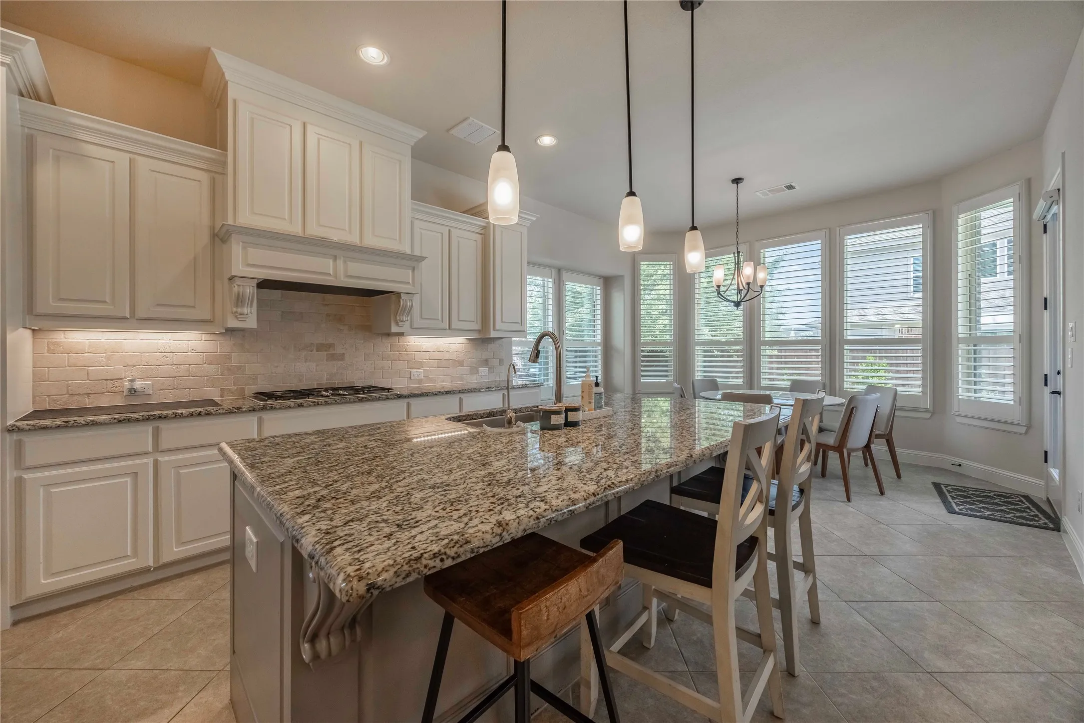 Single Family Residence For Rent in Collin County , 12824 Flatiron Trail, Frisco, Texas 75035, 5 Bedrooms, 5 Bathrooms, 3 Garage spaces, 4,306 Sqft, built in 2015, Price $6,500, mls#21263905, Real Estate Agent in Frisco, Homes For Rent in Collin county, Homes For Rent in Frisco, Realtor in Frisco Texas, Real Estate Brokerage Independent Realty Texas, Luminita Cordes Realtor