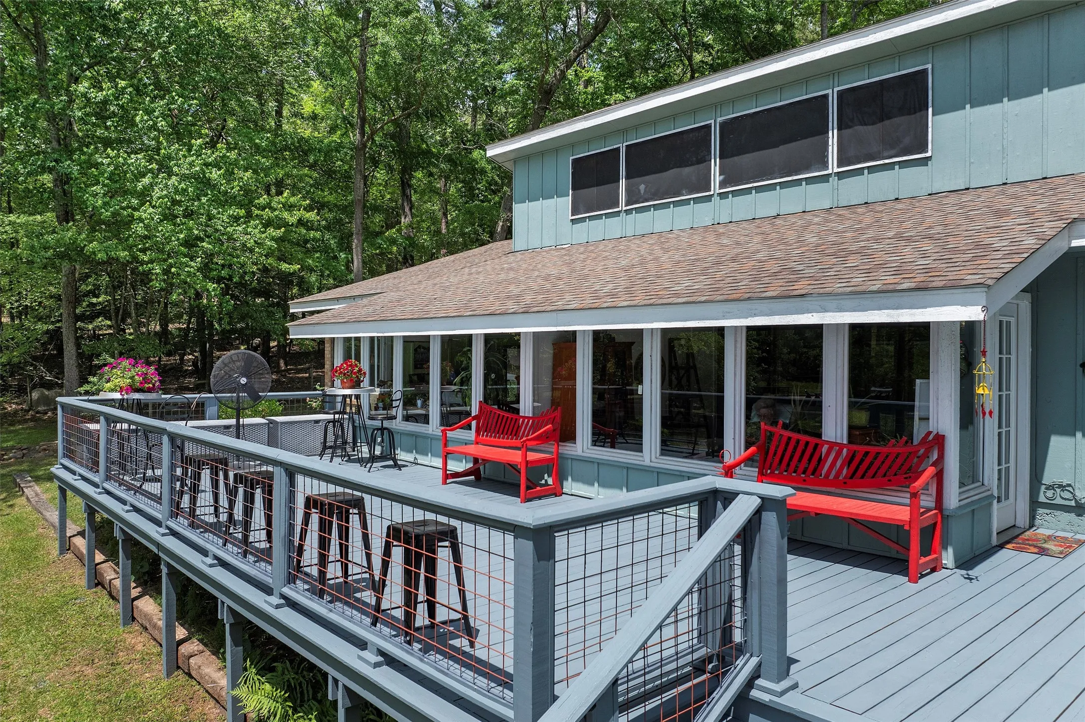 Elevated multi-level deck with wire grid railings