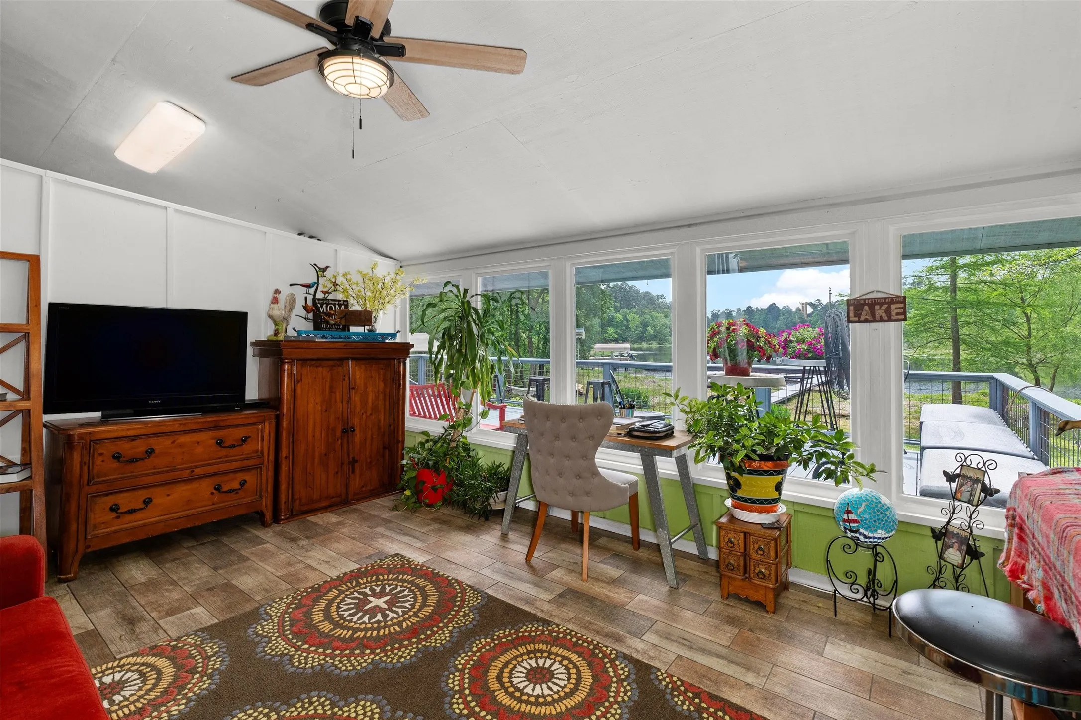 Single Family Residence For Sale in Cass County , 1069 County Road 1596, Avinger, Texas 75630, 3 Bedrooms, 2 Bathrooms, 1 Garage spaces, 1,661 Sqft, built in 1990, Price $537,500, mls#21261936, Real Estate Agent in Avinger, Homes For Sale in Cass county, Homes For Sale in Avinger, Realtor in Avinger Texas, Real Estate Brokerage Independent Realty Texas, Luminita Cordes Realtor
