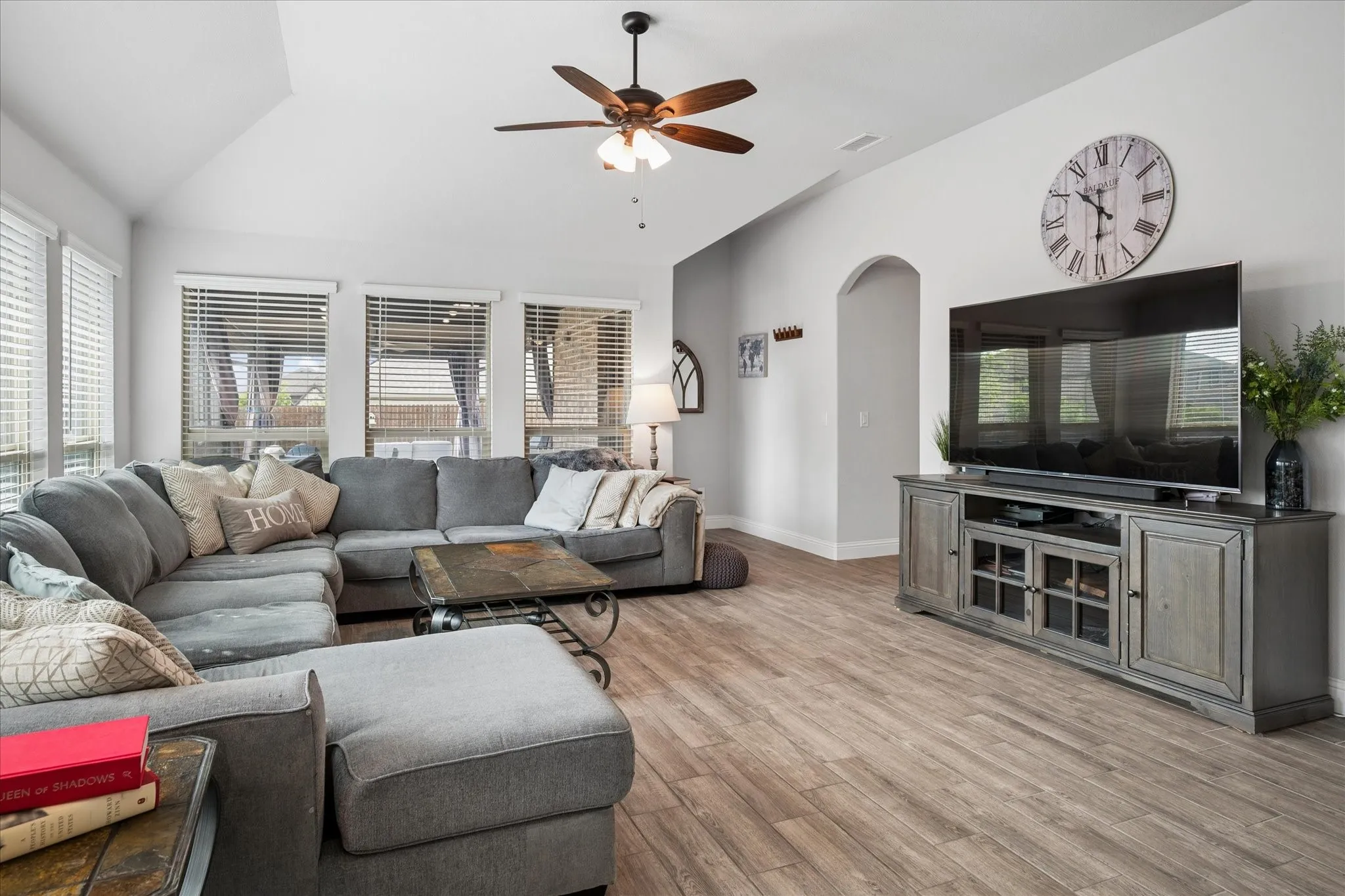 Single Family Residence For Sale in Collin County , 1217 Brentfield Drive, Anna, Texas 75409, 4 Bedrooms, 3 Bathrooms, 3 Garage spaces, 2,454 Sqft, built in 2021, Price $450,000, mls#21230431, Real Estate Agent in Anna, Homes For Sale in Collin county, Homes For Sale in Anna, Realtor in Anna Texas, Real Estate Brokerage Independent Realty Texas, Luminita Cordes Realtor