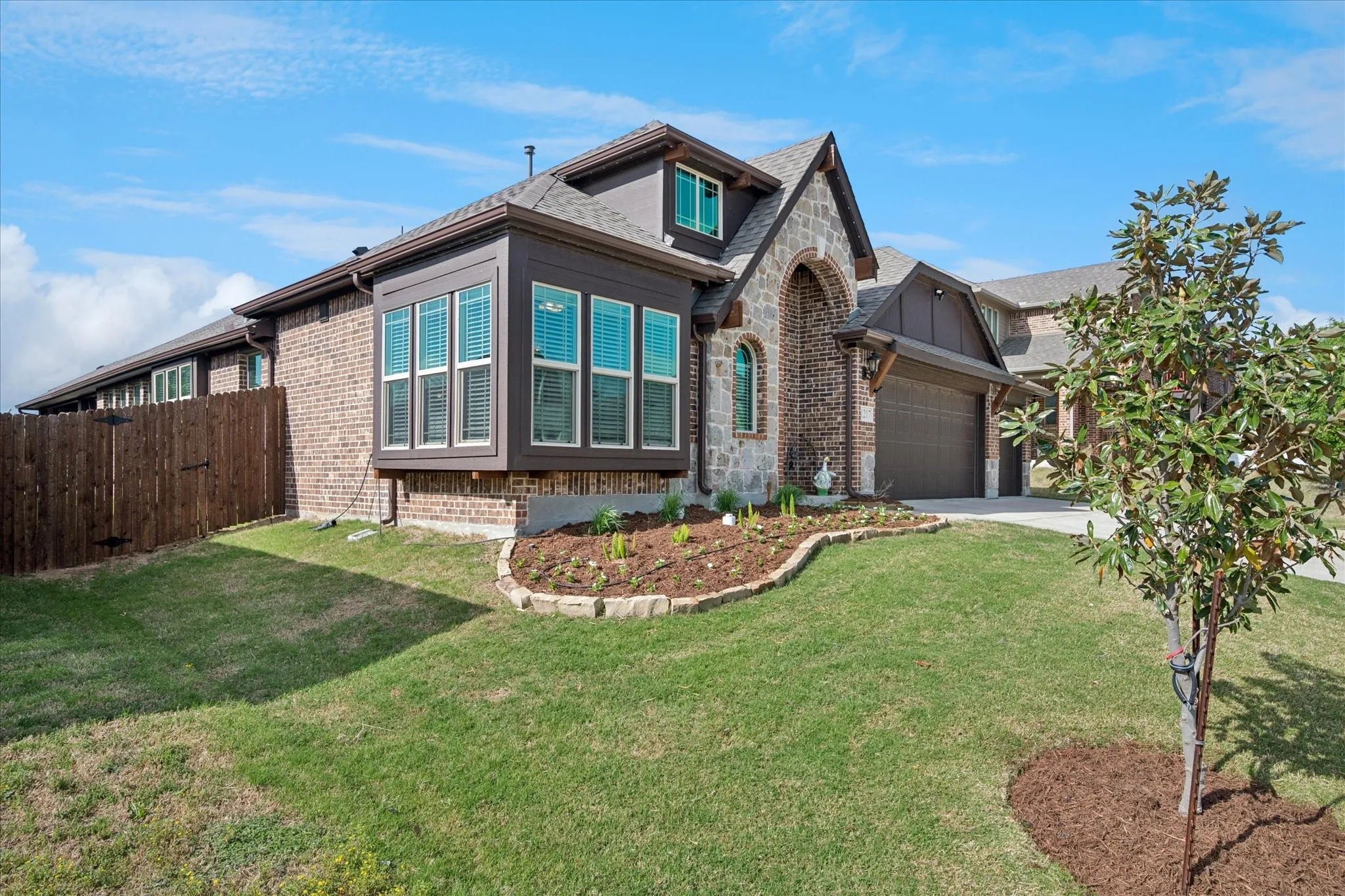 Single Family Residence For Sale in Collin County , 1217 Brentfield Drive, Anna, Texas 75409, 4 Bedrooms, 3 Bathrooms, 3 Garage spaces, 2,454 Sqft, built in 2021, Price $450,000, mls#21230431, Real Estate Agent in Anna, Homes For Sale in Collin county, Homes For Sale in Anna, Realtor in Anna Texas, Real Estate Brokerage Independent Realty Texas, Luminita Cordes Realtor