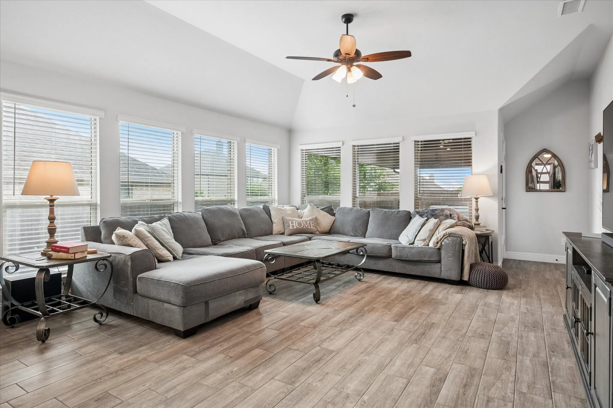 Single Family Residence For Sale in Collin County , 1217 Brentfield Drive, Anna, Texas 75409, 4 Bedrooms, 3 Bathrooms, 3 Garage spaces, 2,454 Sqft, built in 2021, Price $450,000, mls#21230431, Real Estate Agent in Anna, Homes For Sale in Collin county, Homes For Sale in Anna, Realtor in Anna Texas, Real Estate Brokerage Independent Realty Texas, Luminita Cordes Realtor