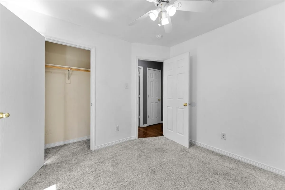Single Family Residence For Sale in Tarrant County , 10505 Braewood Drive, Fort Worth, Texas 76131, 3 Bedroom, 2 Bathroom, 2 Garage spaces, 1,288 Sqft, built in 2002, mls#21263933, Real Estate Agent in Fort Worth, Homes For Sale in Tarrant county, Homes For Sale in Fort Worth, Realtor in Fort Worth Texas, Real Estate Brokerage Independent Realty Texas, Luminita Cordes Realtor